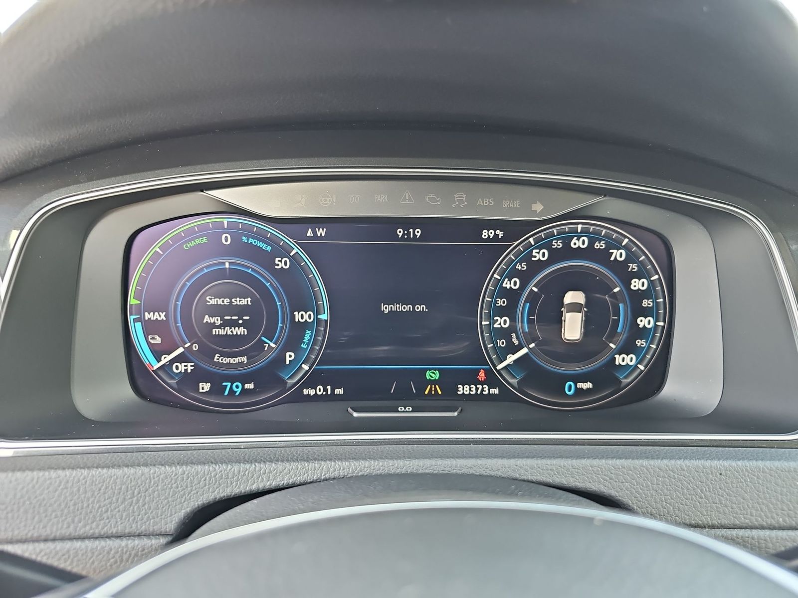 Thumbnail: 2018 Volkswagen e-Golf - 22