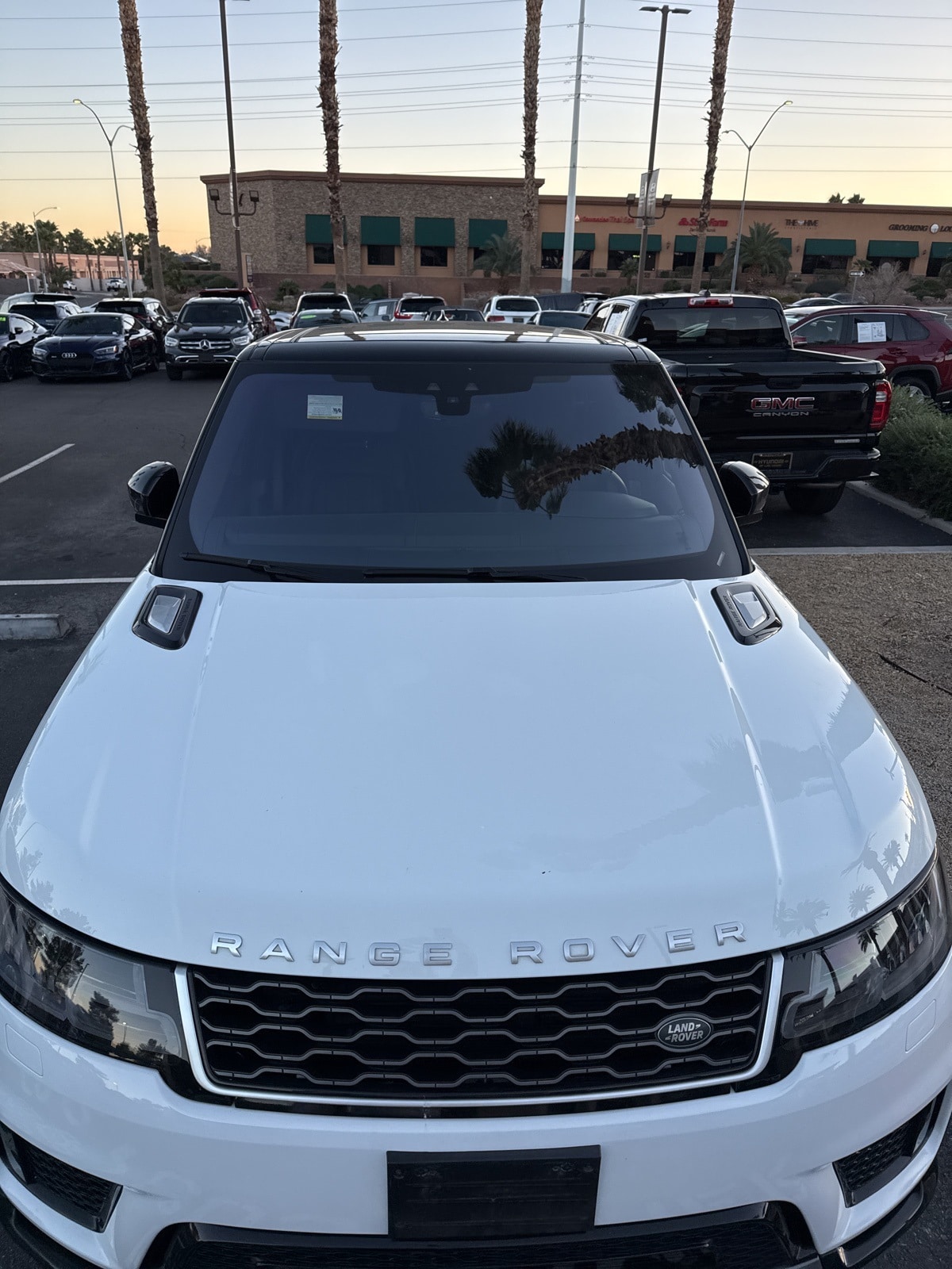 Thumbnail: 2019 Land Rover Range Rover Sport - 3