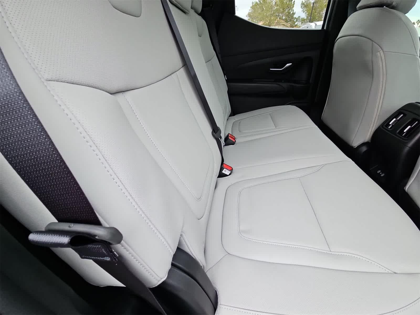 Thumbnail: 2026 Hyundai Santa Cruz - 17