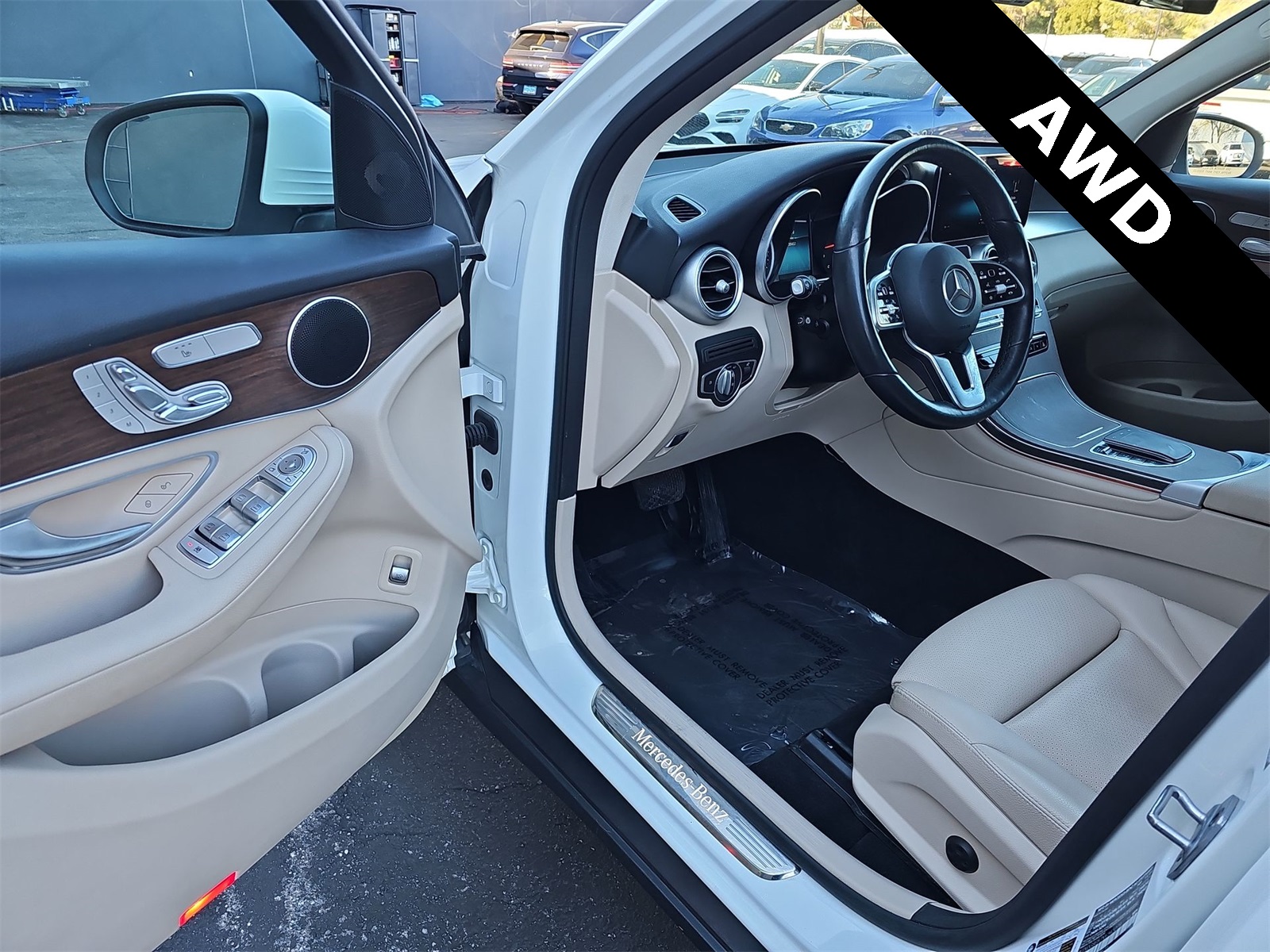 Thumbnail: 2022 Mercedes-Benz GLC - 10