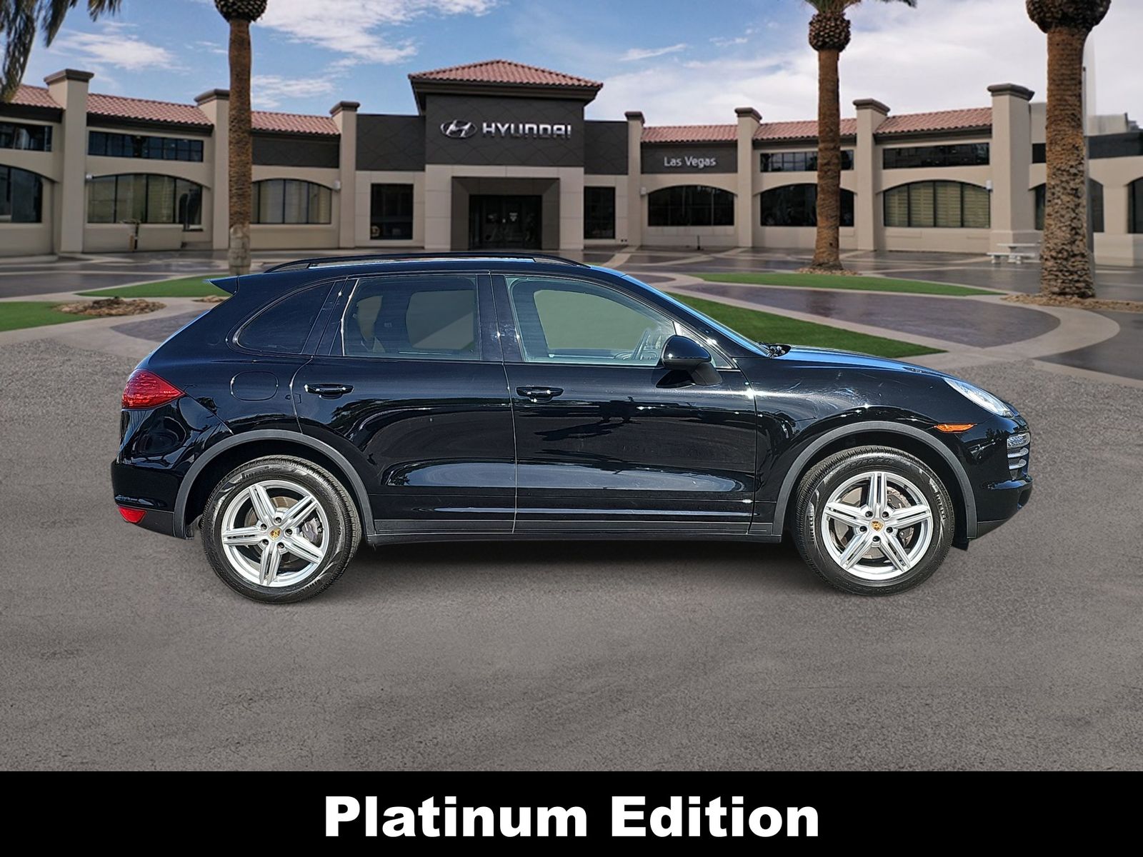 Thumbnail: 2014 Porsche Cayenne - 9