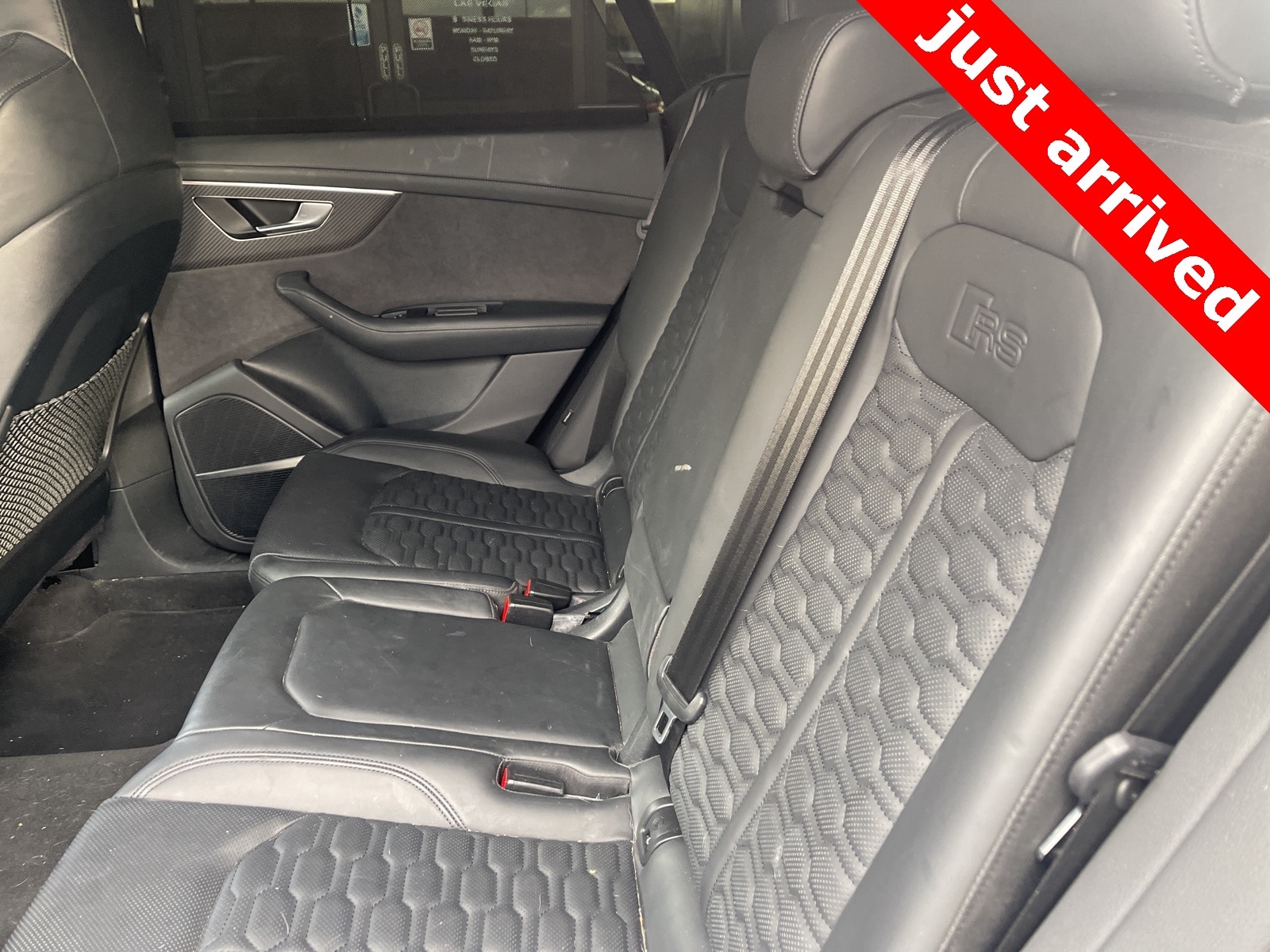 Thumbnail: 2023 Audi RS Q8 - 14