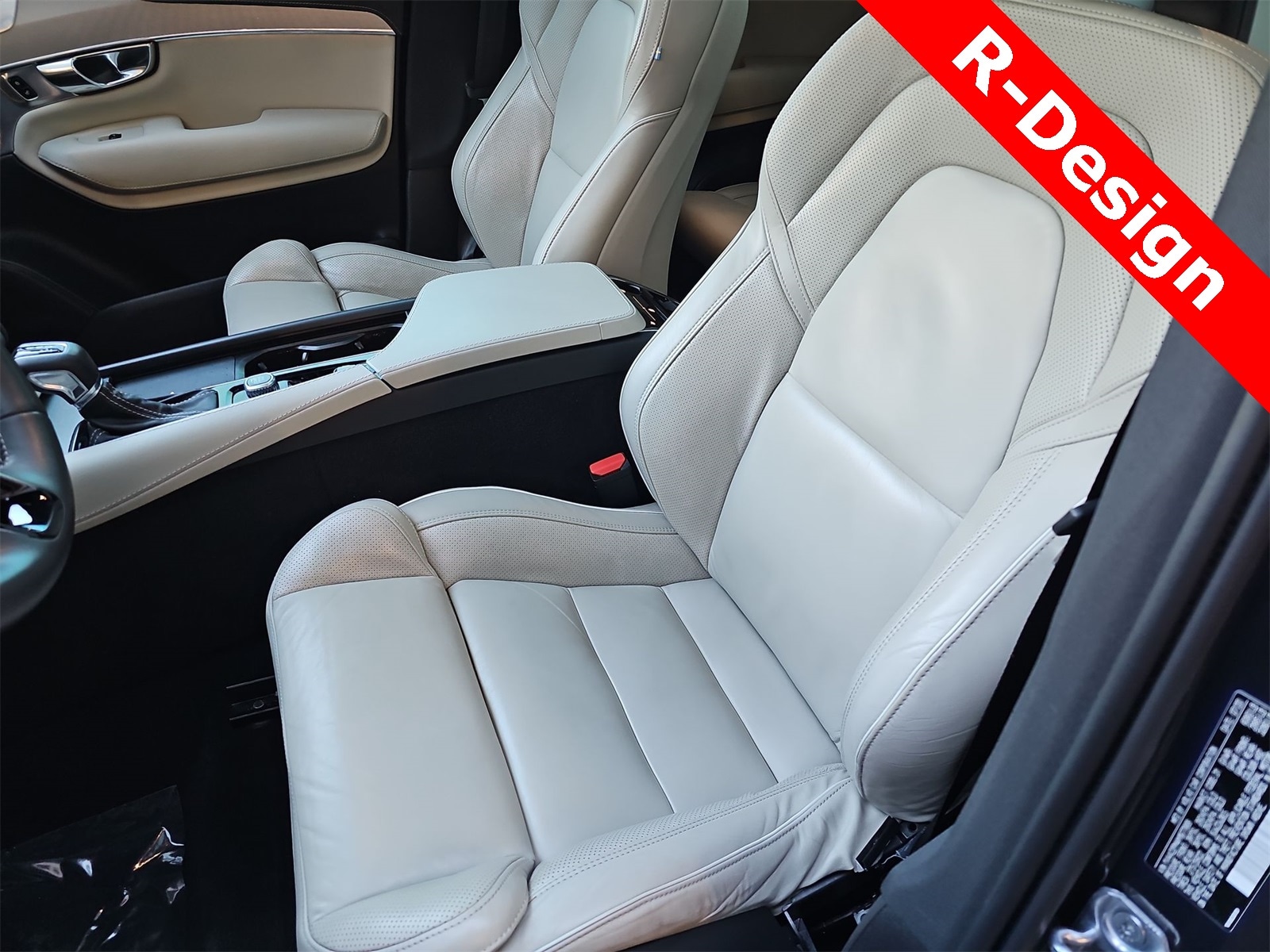 Thumbnail: 2021 Volvo XC90 - 14