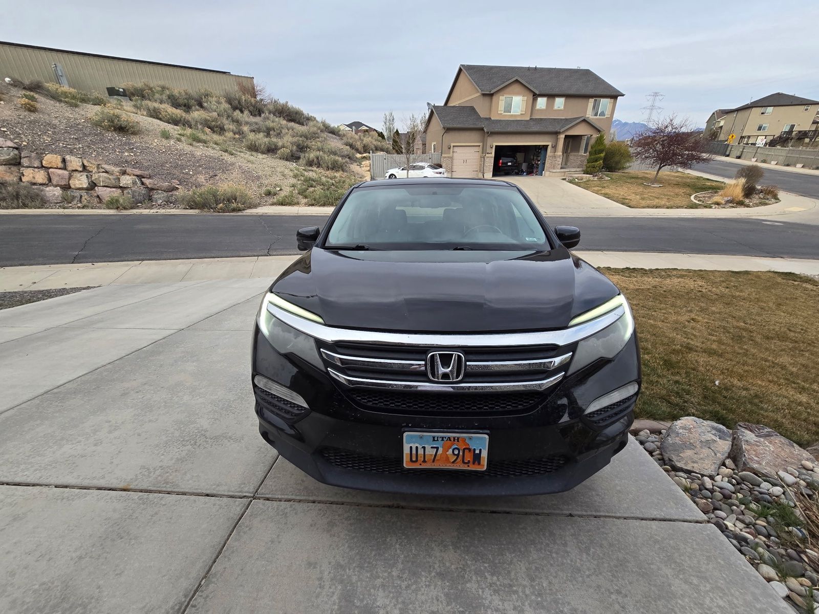 Thumbnail: 2017 Honda Pilot - 8