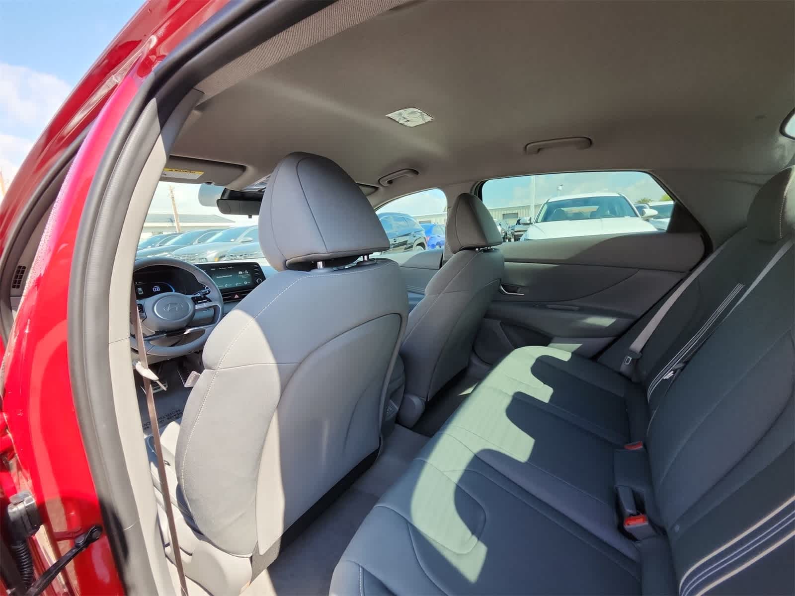 Thumbnail: 2025 Hyundai Elantra - 16