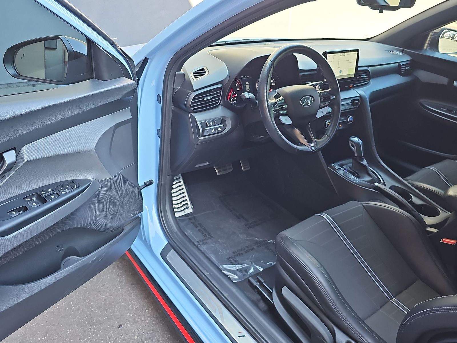 Thumbnail: 2022 Hyundai Veloster - 10