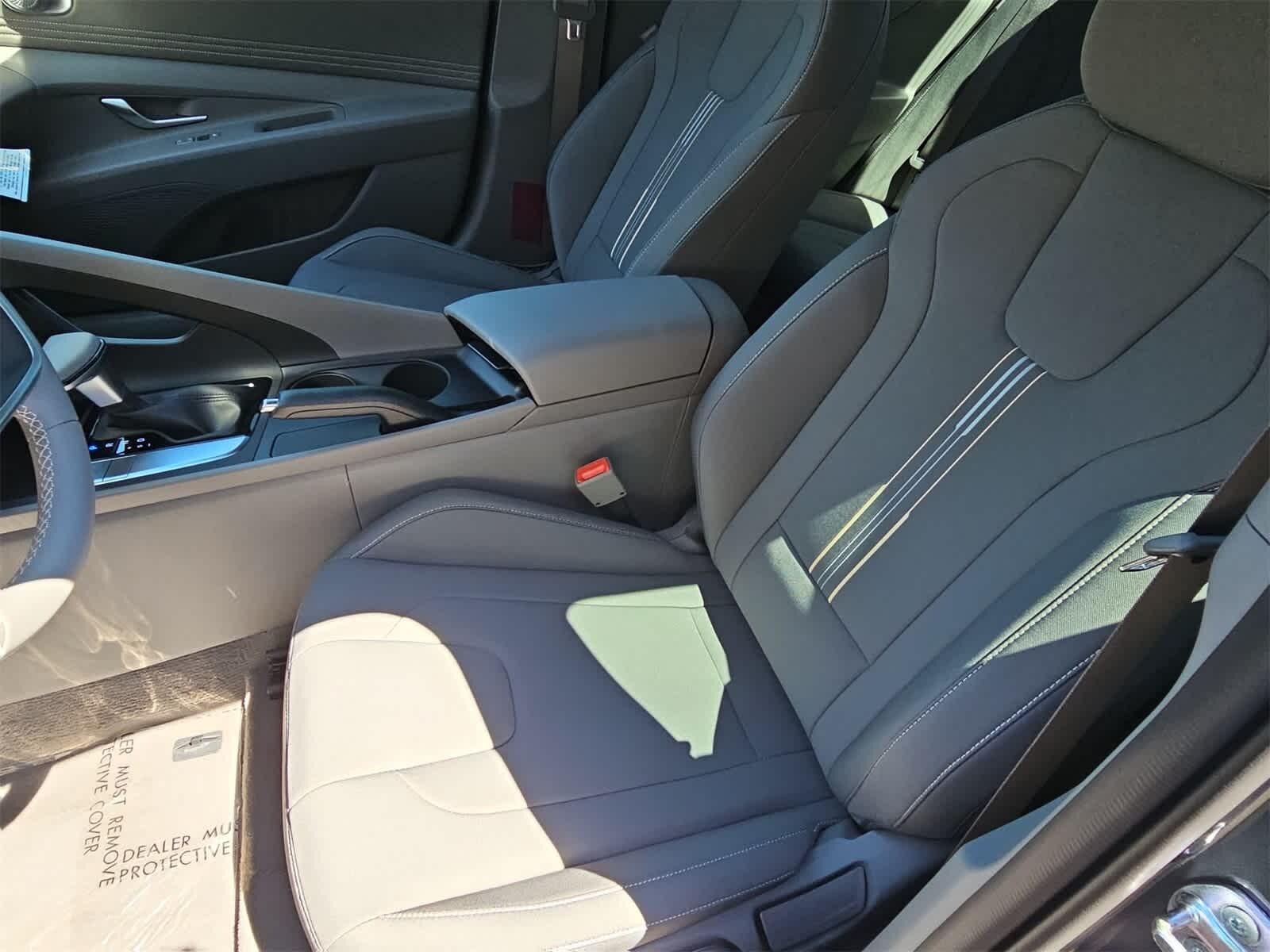 Thumbnail: 2025 Hyundai Elantra - 15