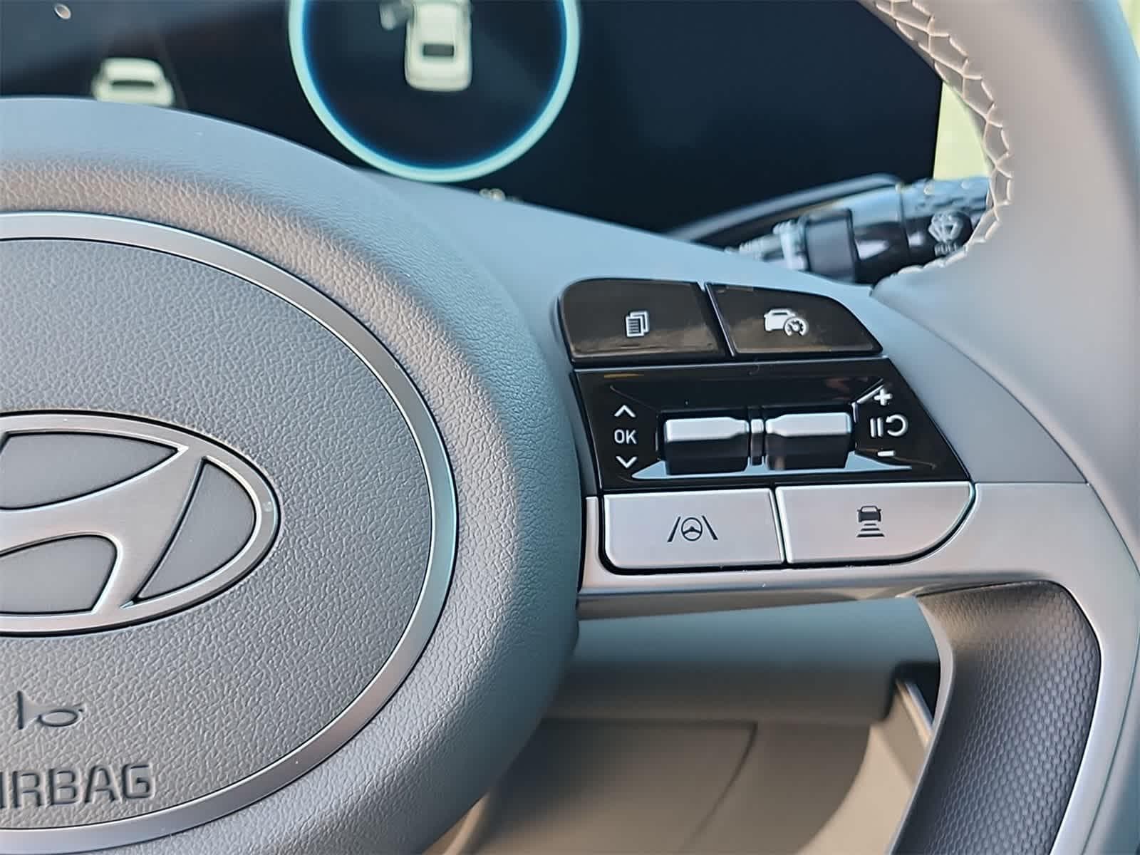 Thumbnail: 2025 Hyundai Elantra - 27