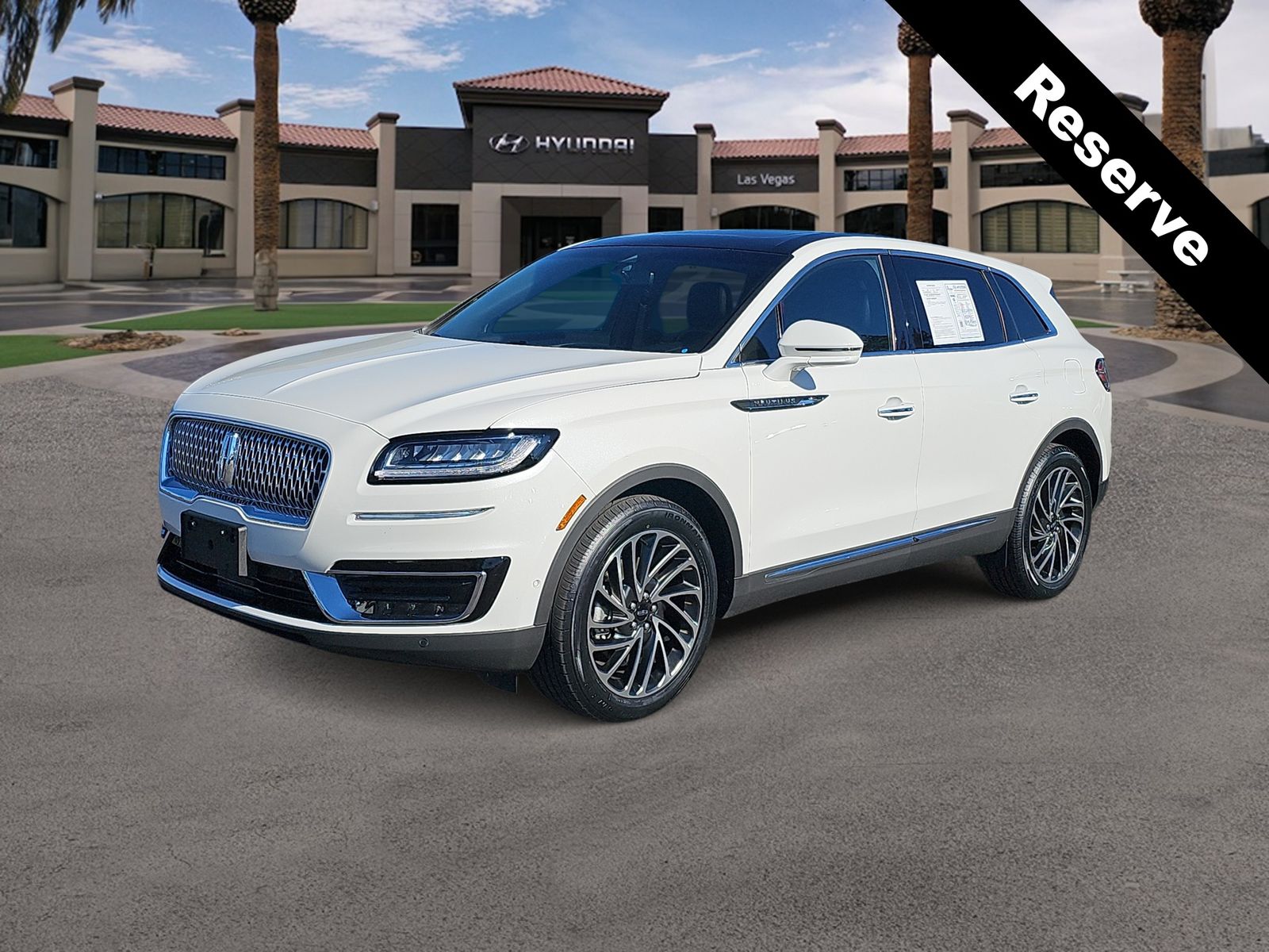 Thumbnail: 2020 Lincoln Nautilus - 4