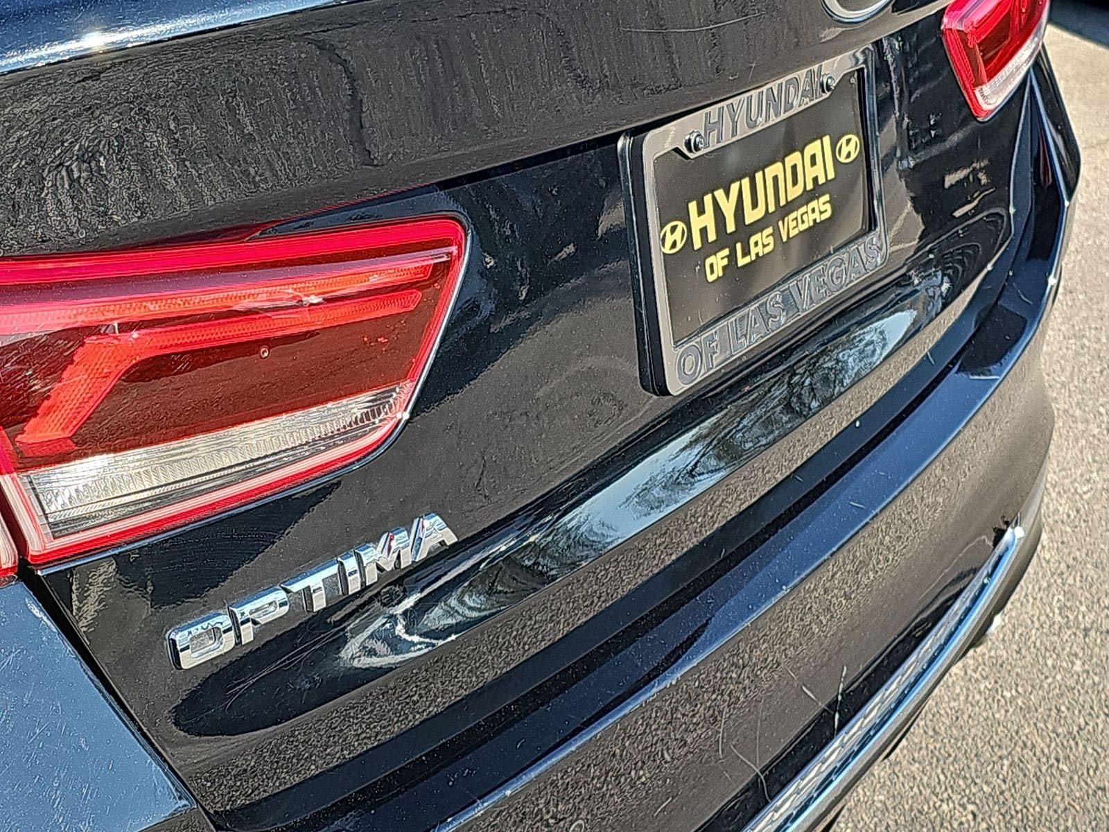 Thumbnail: 2020 Kia Optima - 12