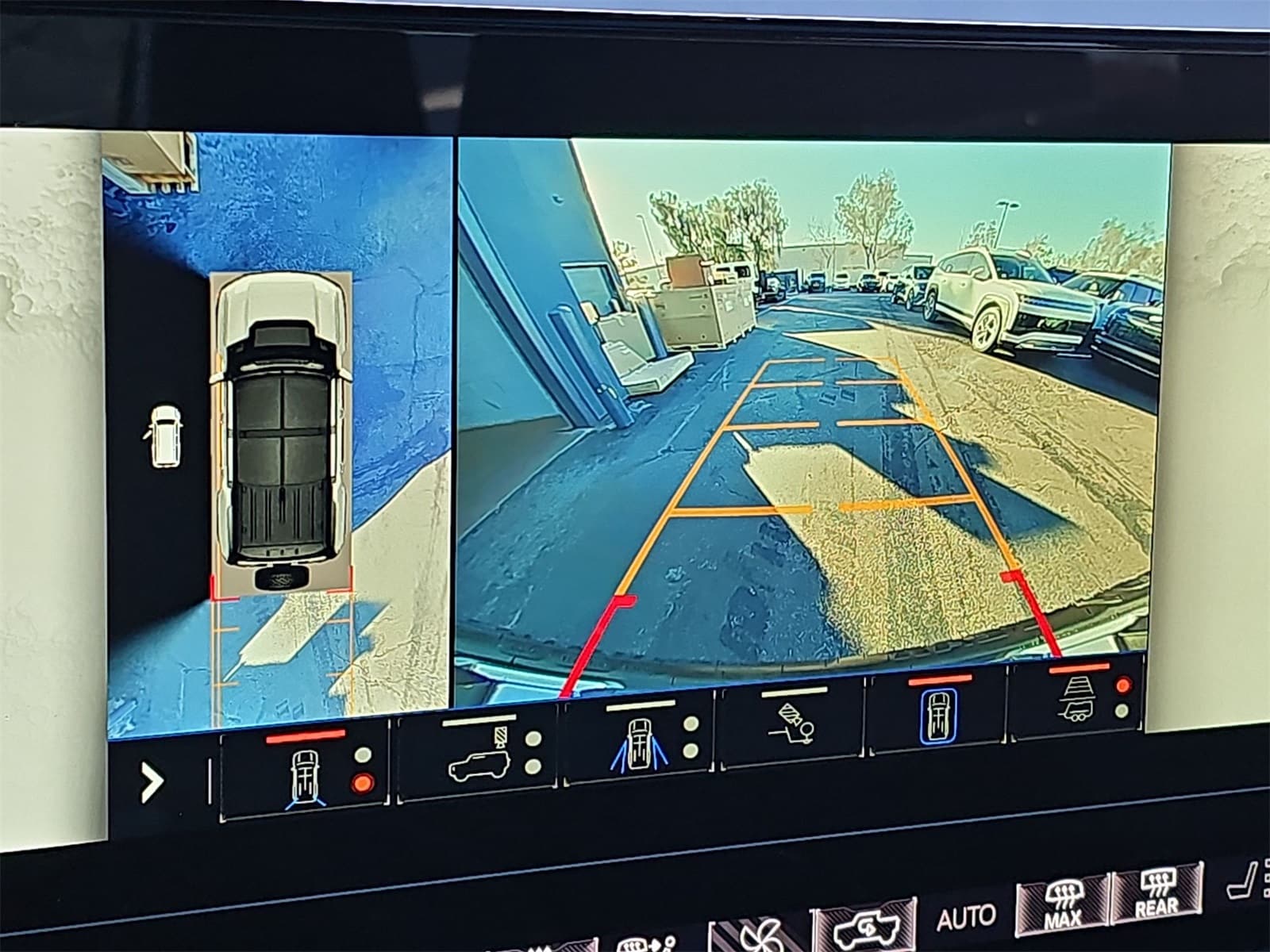 Thumbnail: 2024 GMC Hummer EV - 26