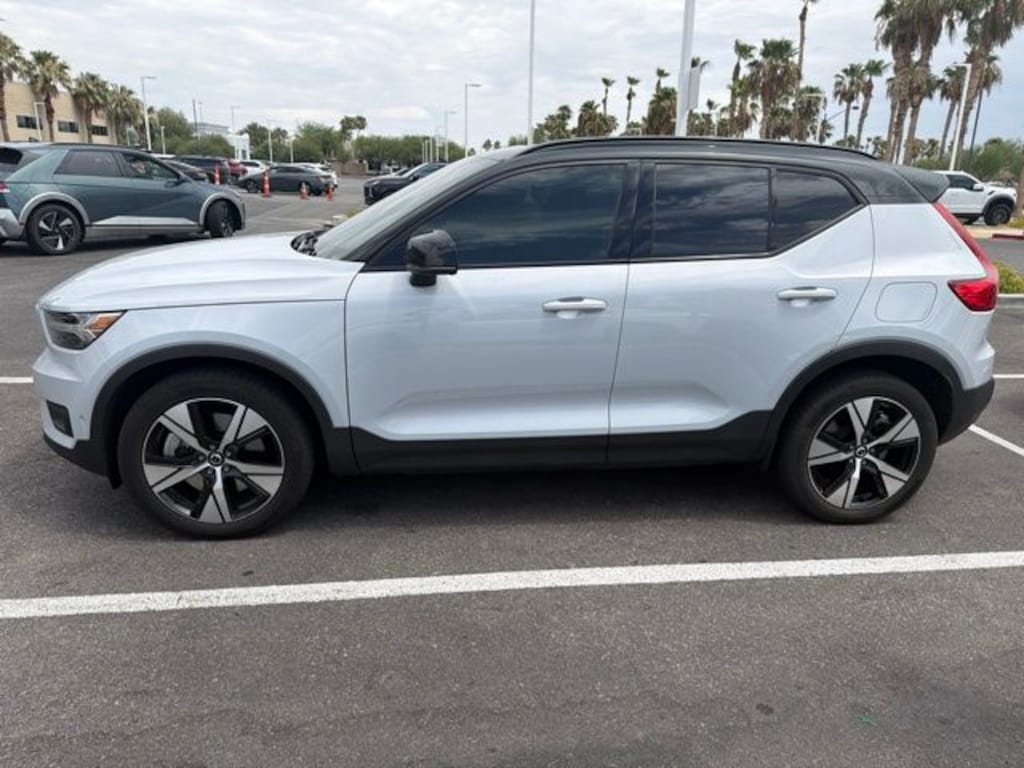 Used 2022 Volvo XC40 Recharge Pure Electric Twin Plus SUV