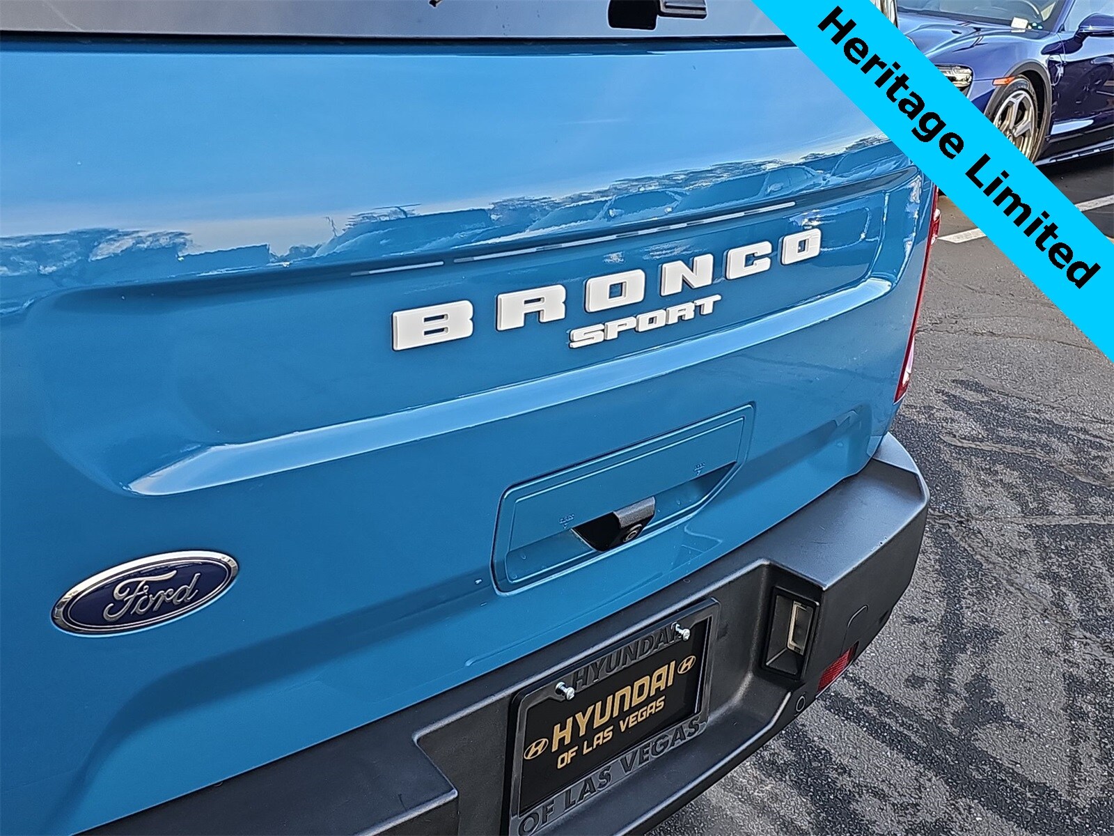 Thumbnail: 2023 Ford Bronco Sport - 11