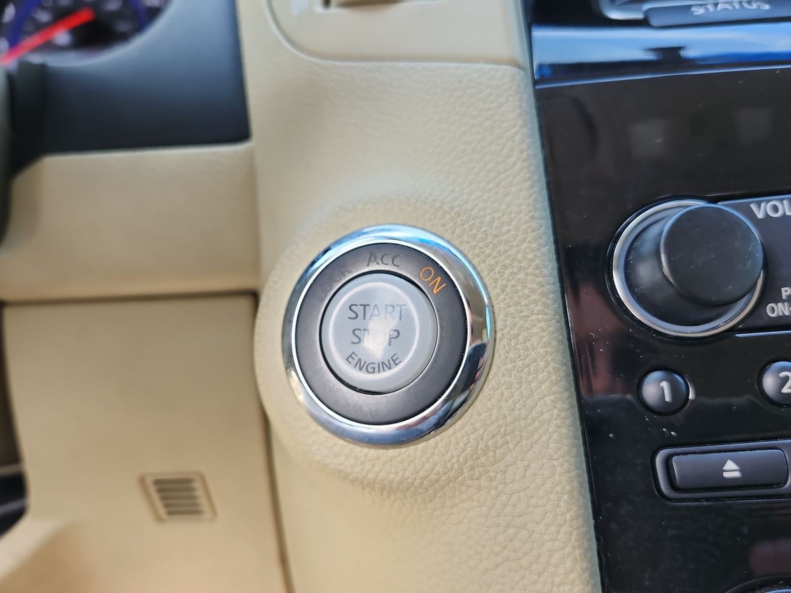 Thumbnail: 2011 INFINITI FX35 - 27