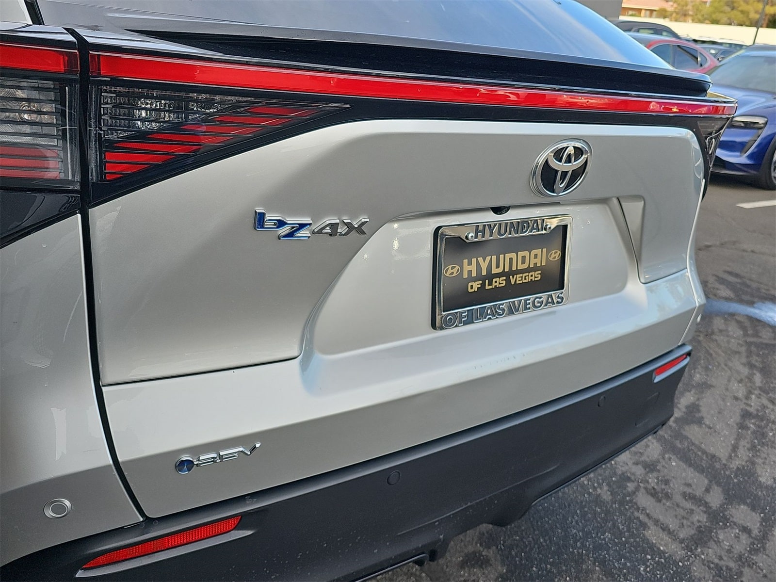 Thumbnail: 2024 Toyota bZ4X - 11