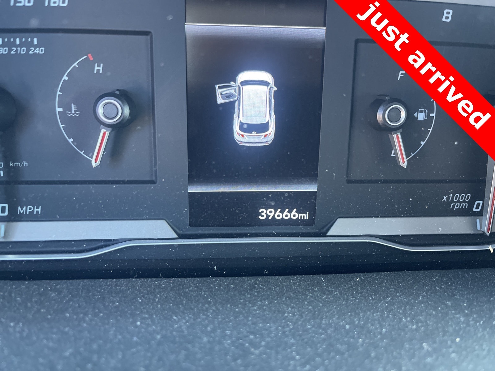 Thumbnail: 2023 Hyundai Tucson - 9