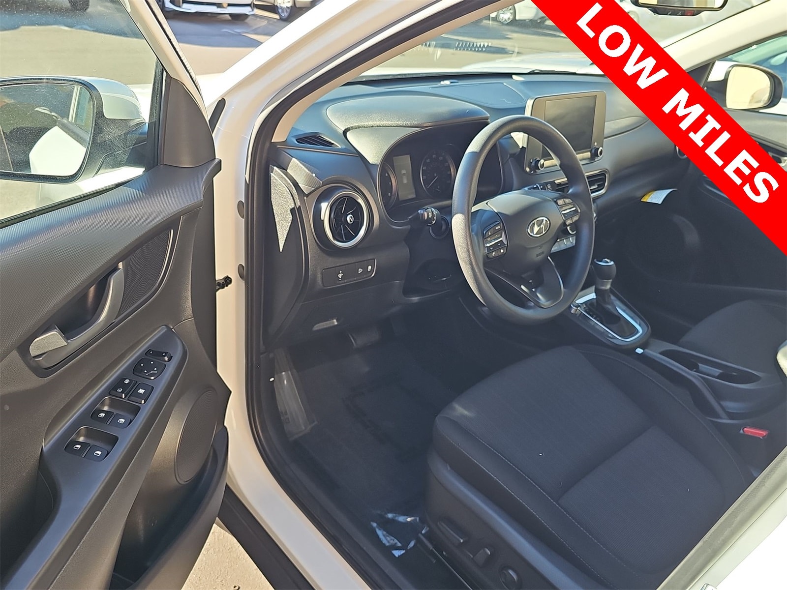 Thumbnail: 2023 Hyundai Kona - 10