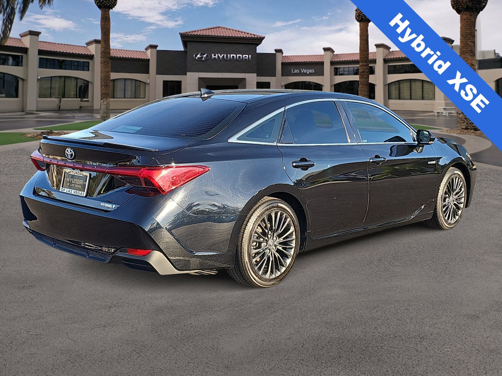 Thumbnail: 2021 Toyota Avalon - 8