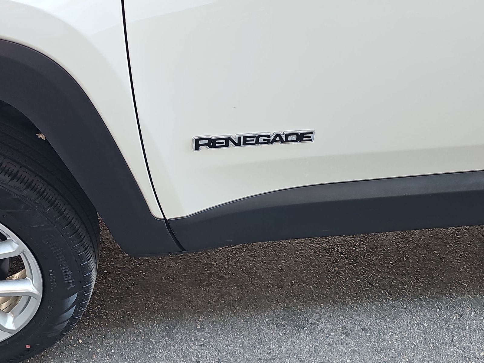 Thumbnail: 2023 Jeep Renegade - 11