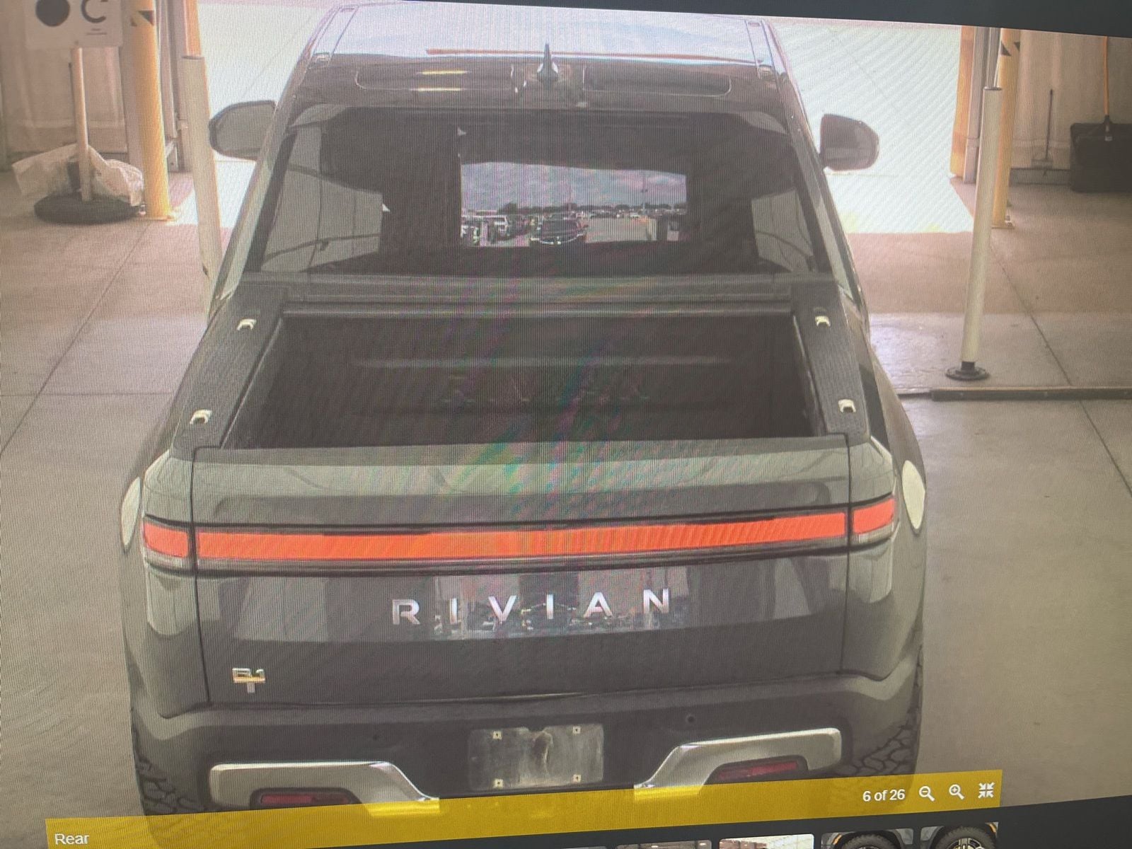 Thumbnail: 2022 Rivian R1T - 5