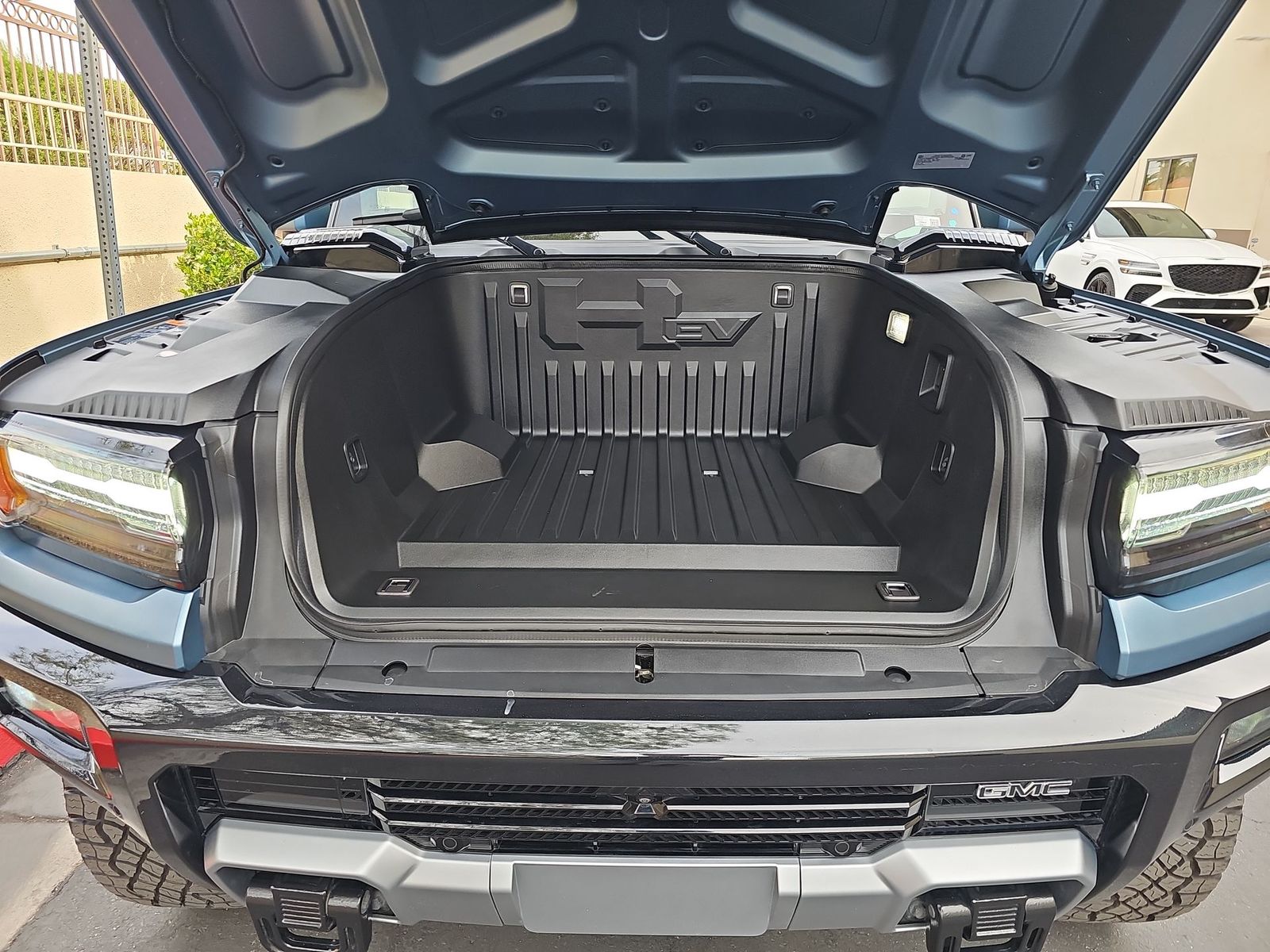 Thumbnail: 2024 GMC Hummer EV - 13