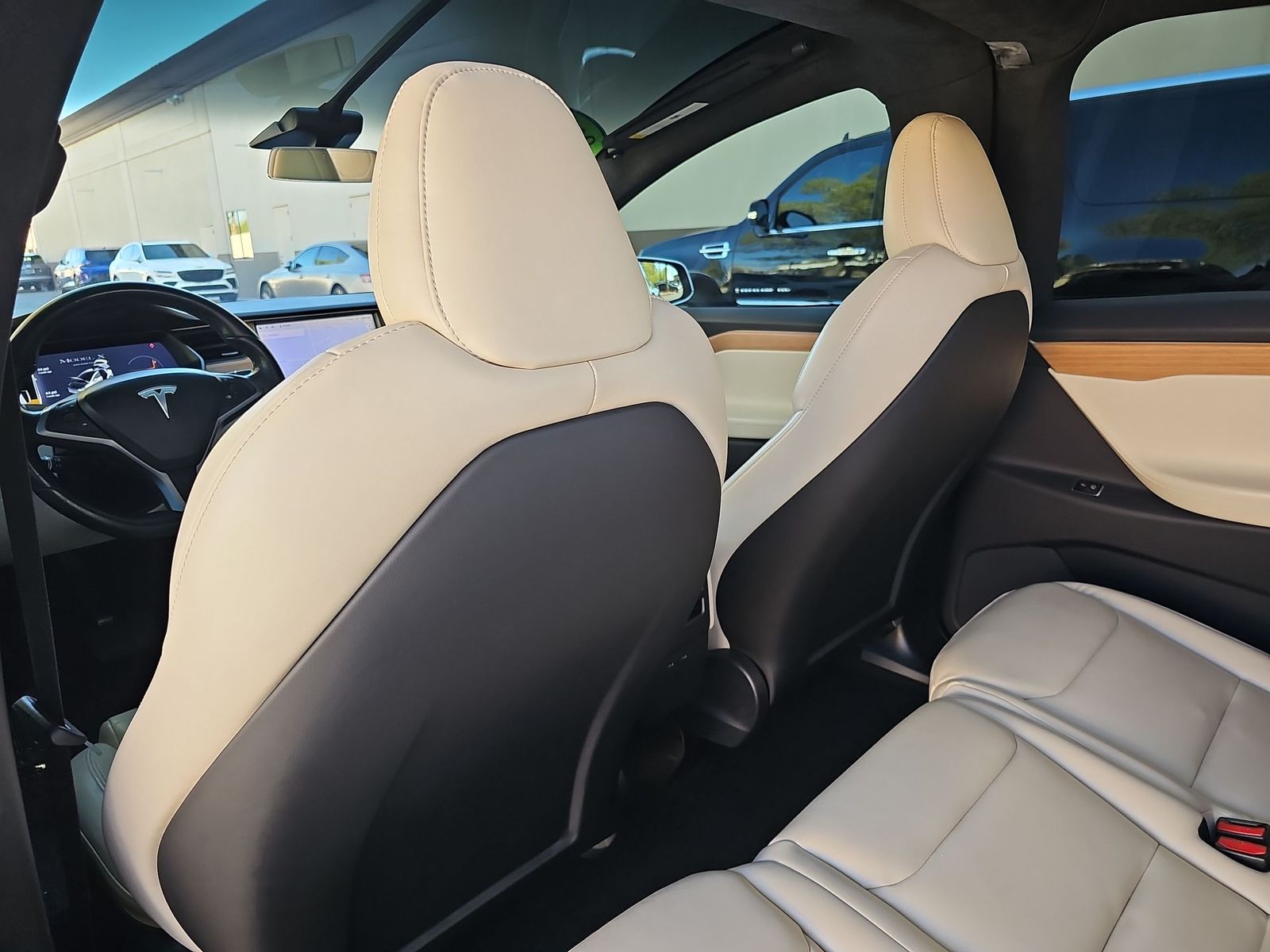 Thumbnail: 2020 Tesla Model X - 16