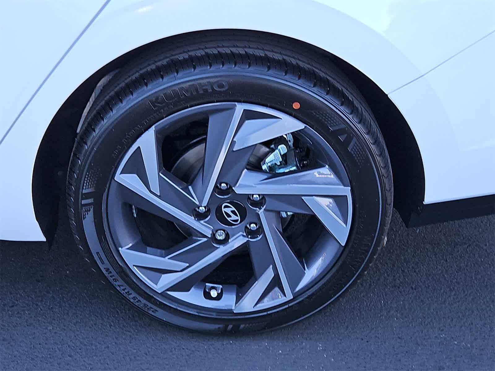 Thumbnail: 2025 Hyundai Elantra - 12