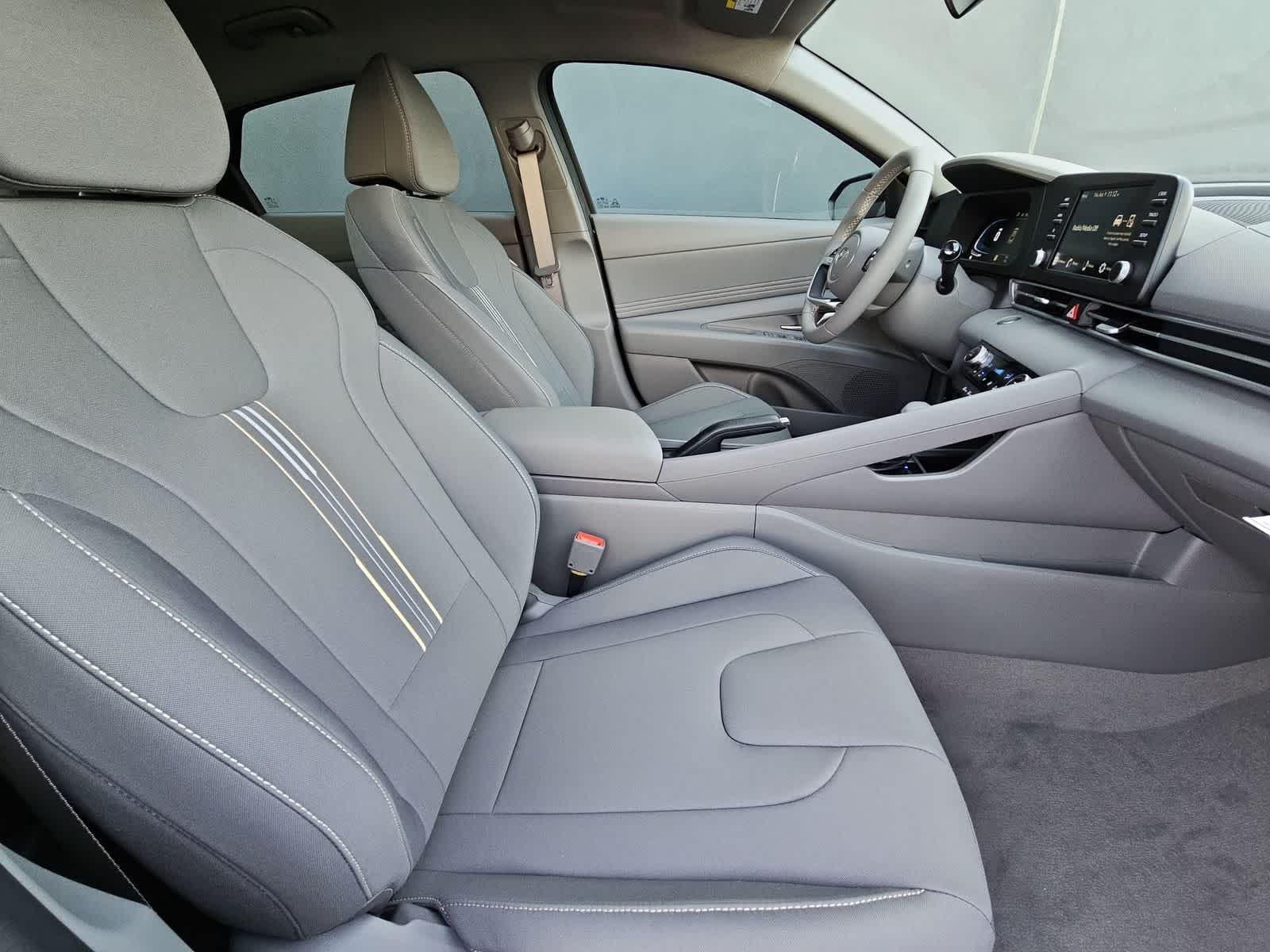 Thumbnail: 2026 Hyundai Elantra - 18