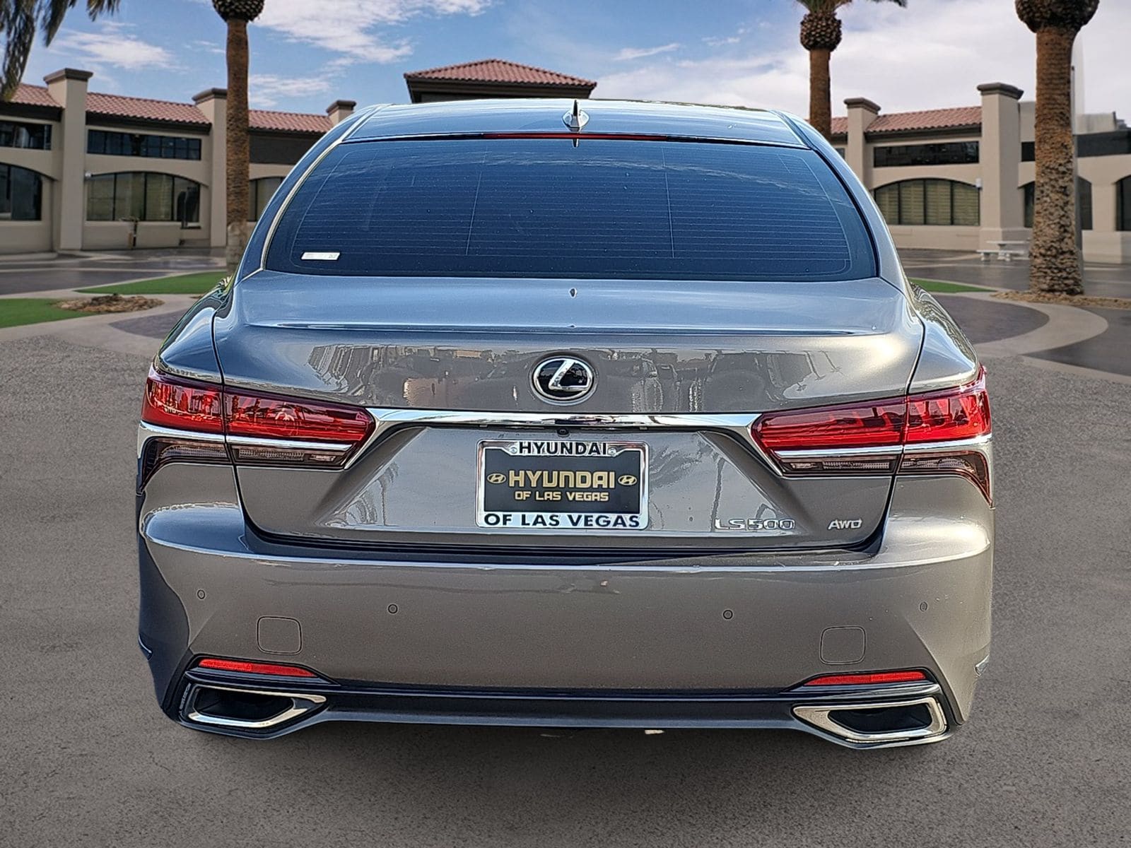 Thumbnail: 2019 Lexus LS - 7