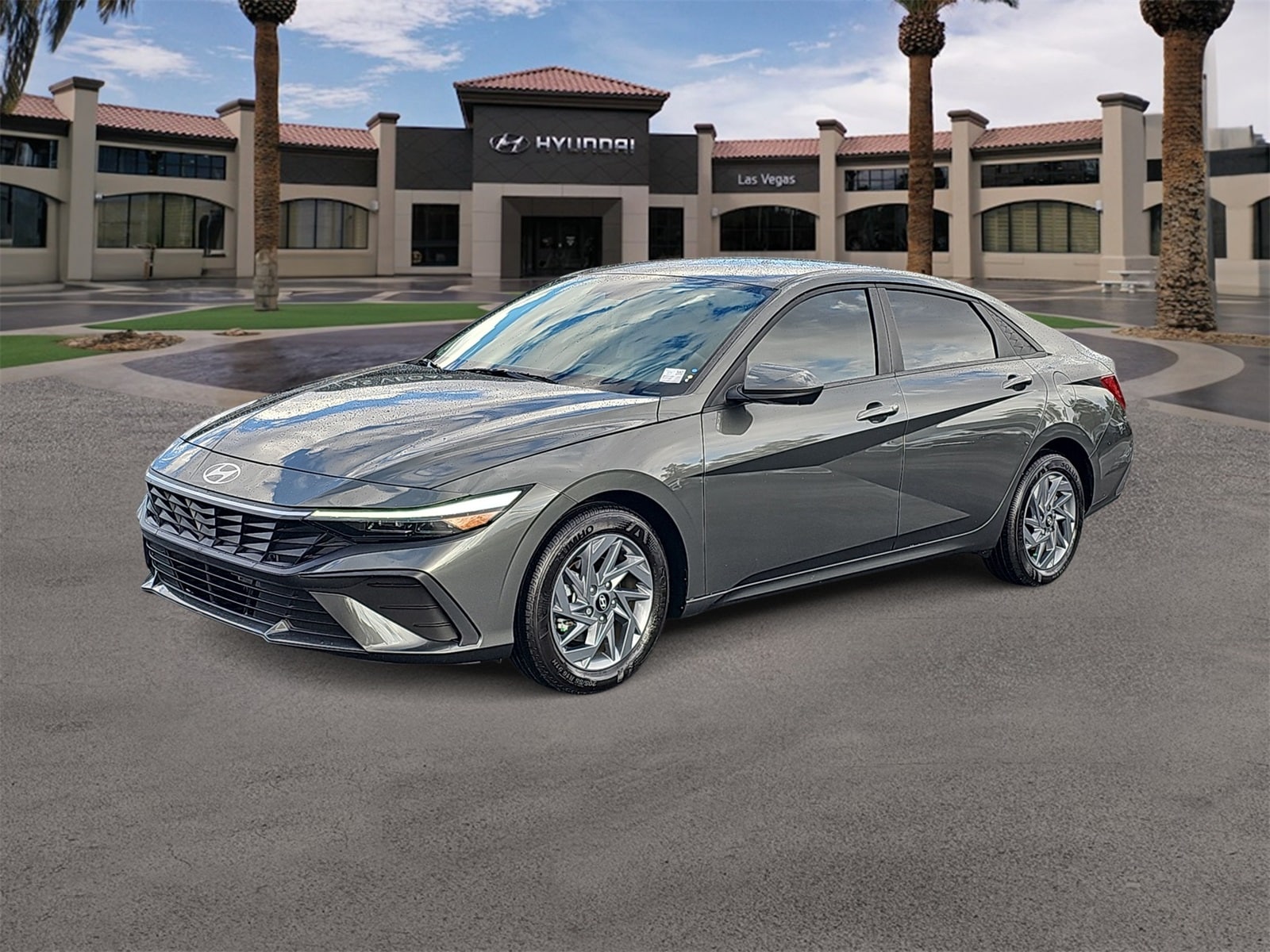 Thumbnail: 2024 Hyundai Elantra - 4