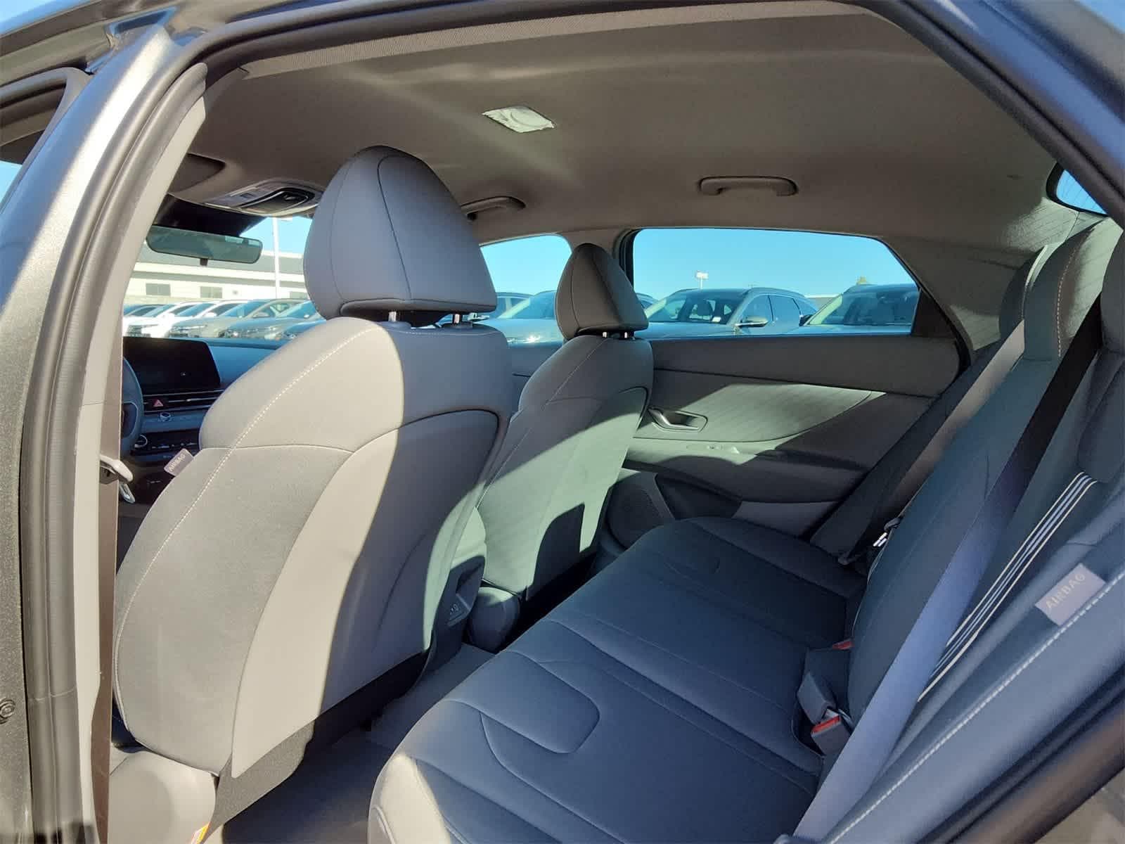 Thumbnail: 2025 Hyundai Elantra - 16