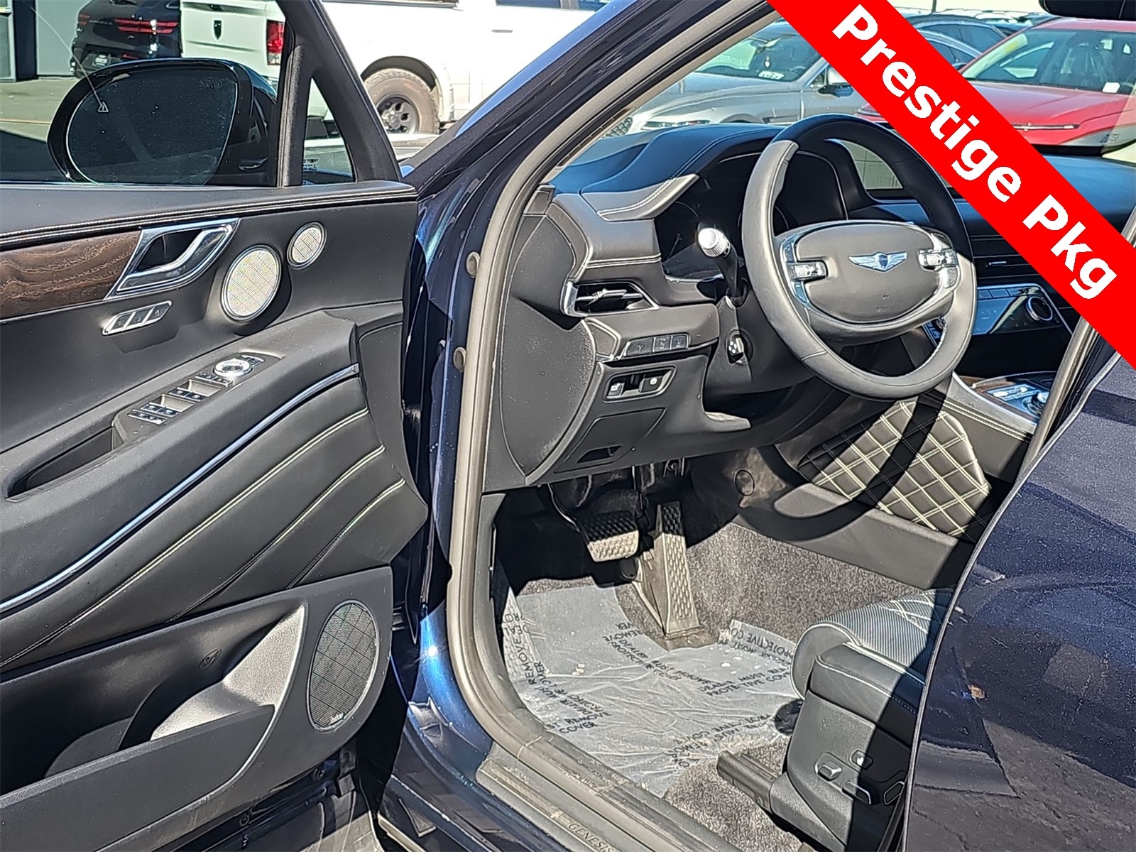 Thumbnail: 2023 Genesis GV80 - 10