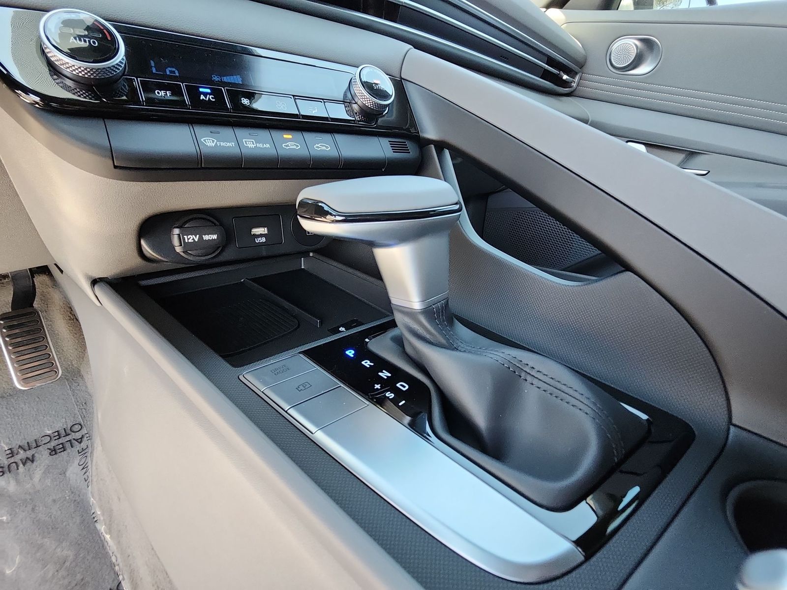 Thumbnail: 2025 Hyundai Elantra - 21