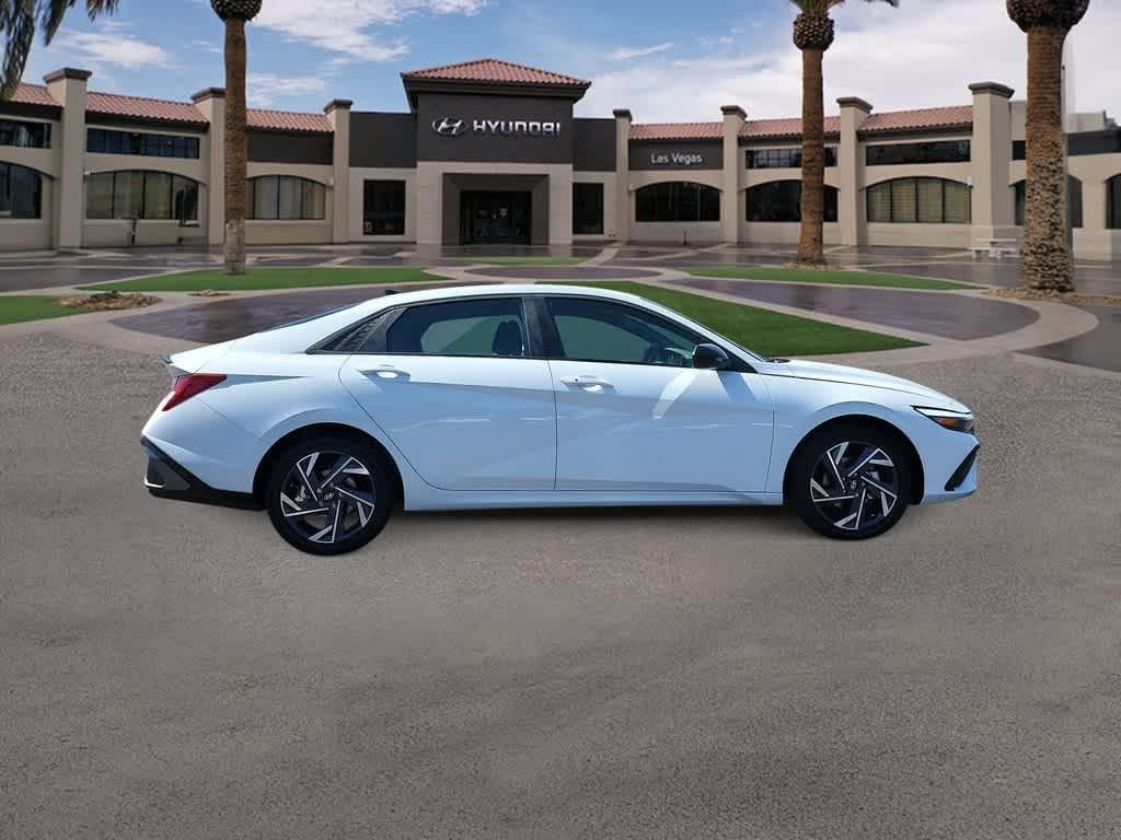 Thumbnail: 2025 Hyundai Elantra - 9
