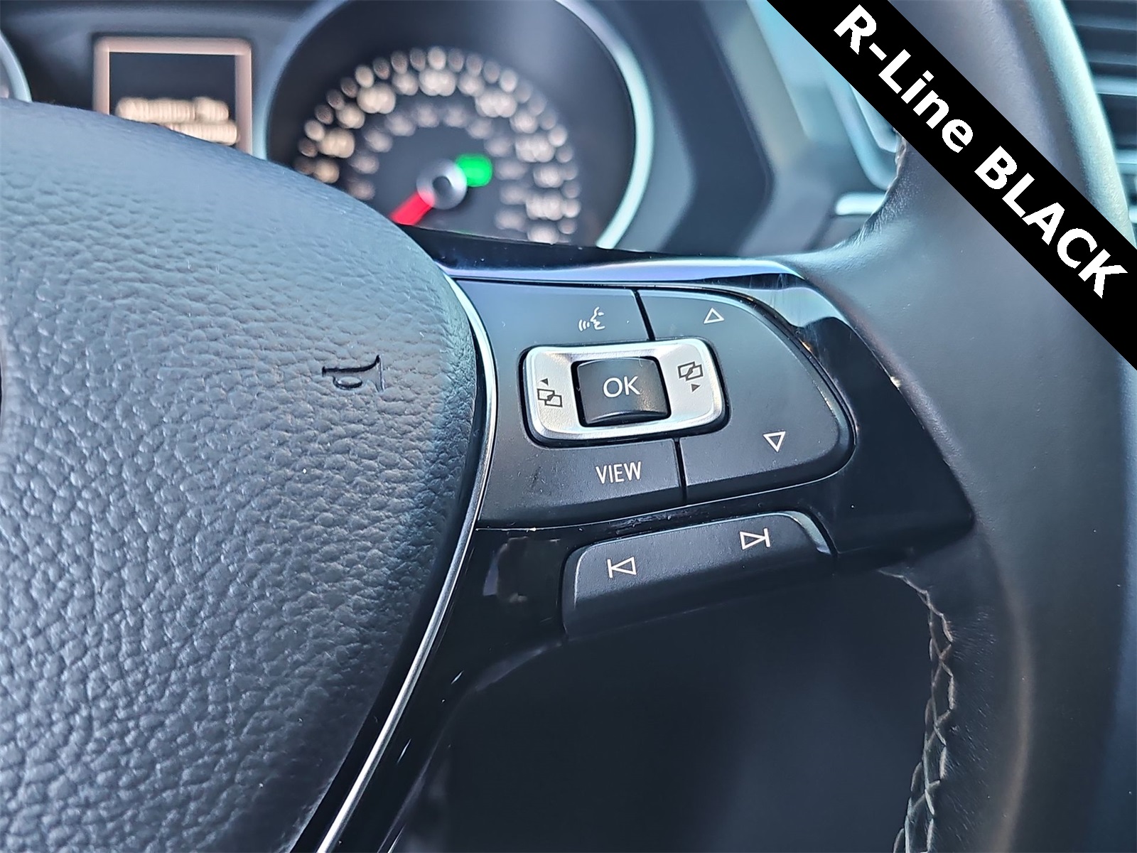 Thumbnail: 2021 Volkswagen Tiguan - 26