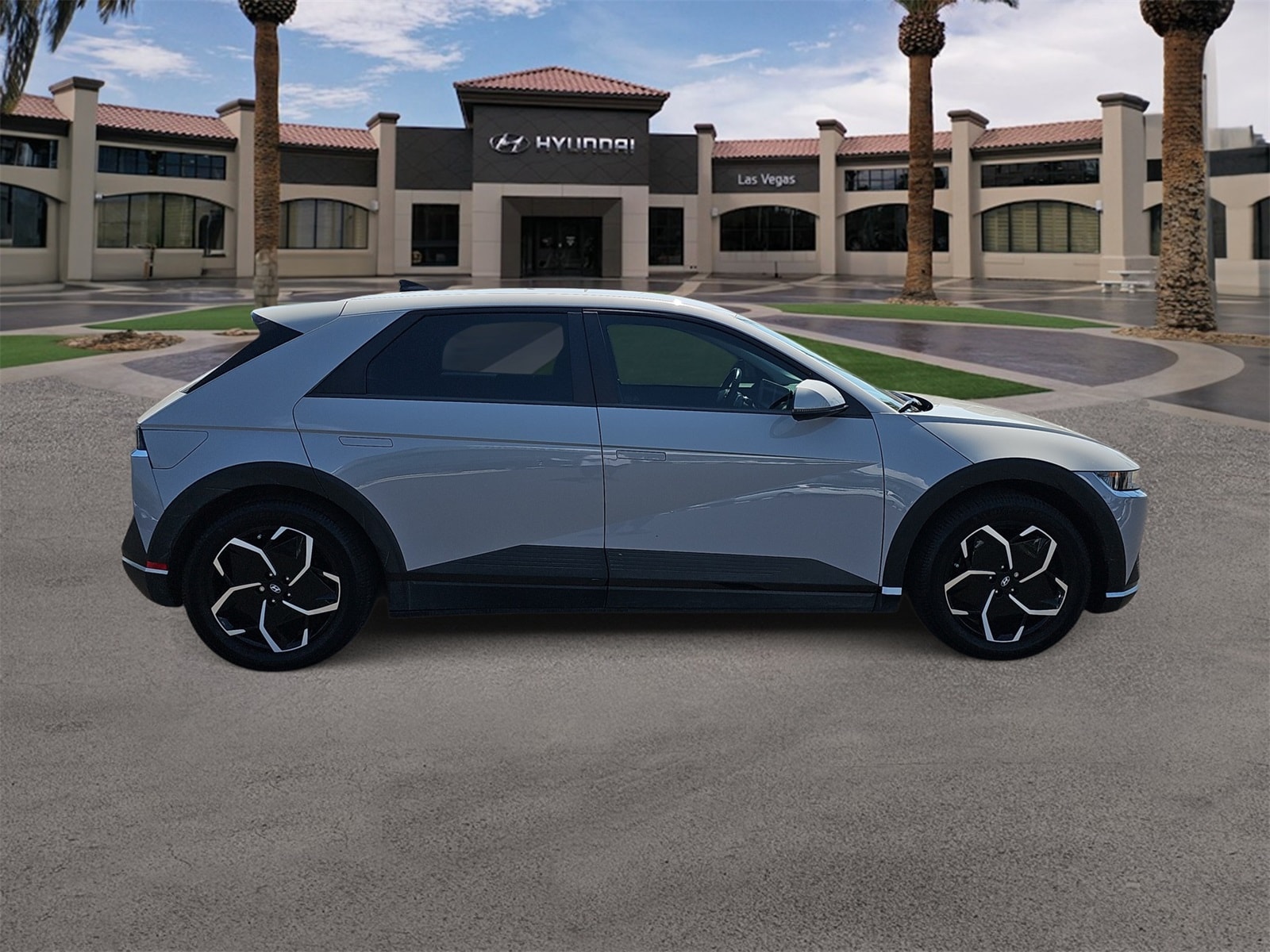 Thumbnail: 2022 Hyundai Ioniq 5 - 9