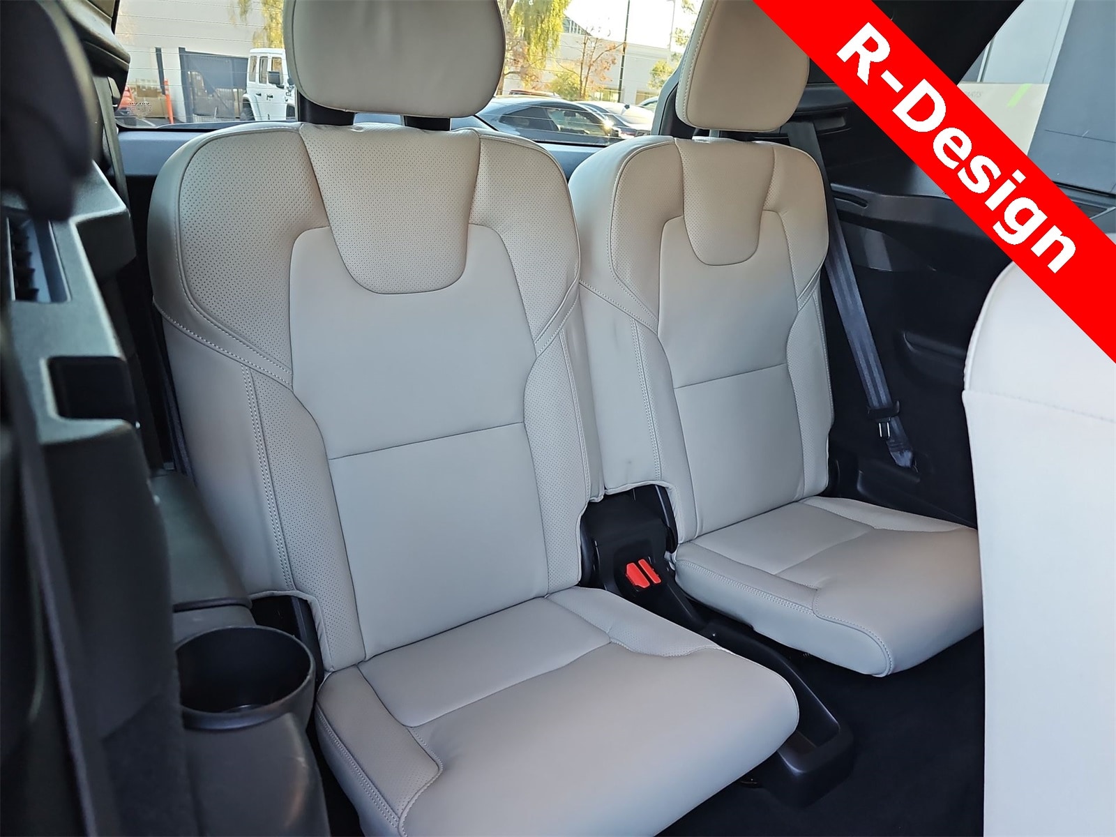 Thumbnail: 2021 Volvo XC90 - 28