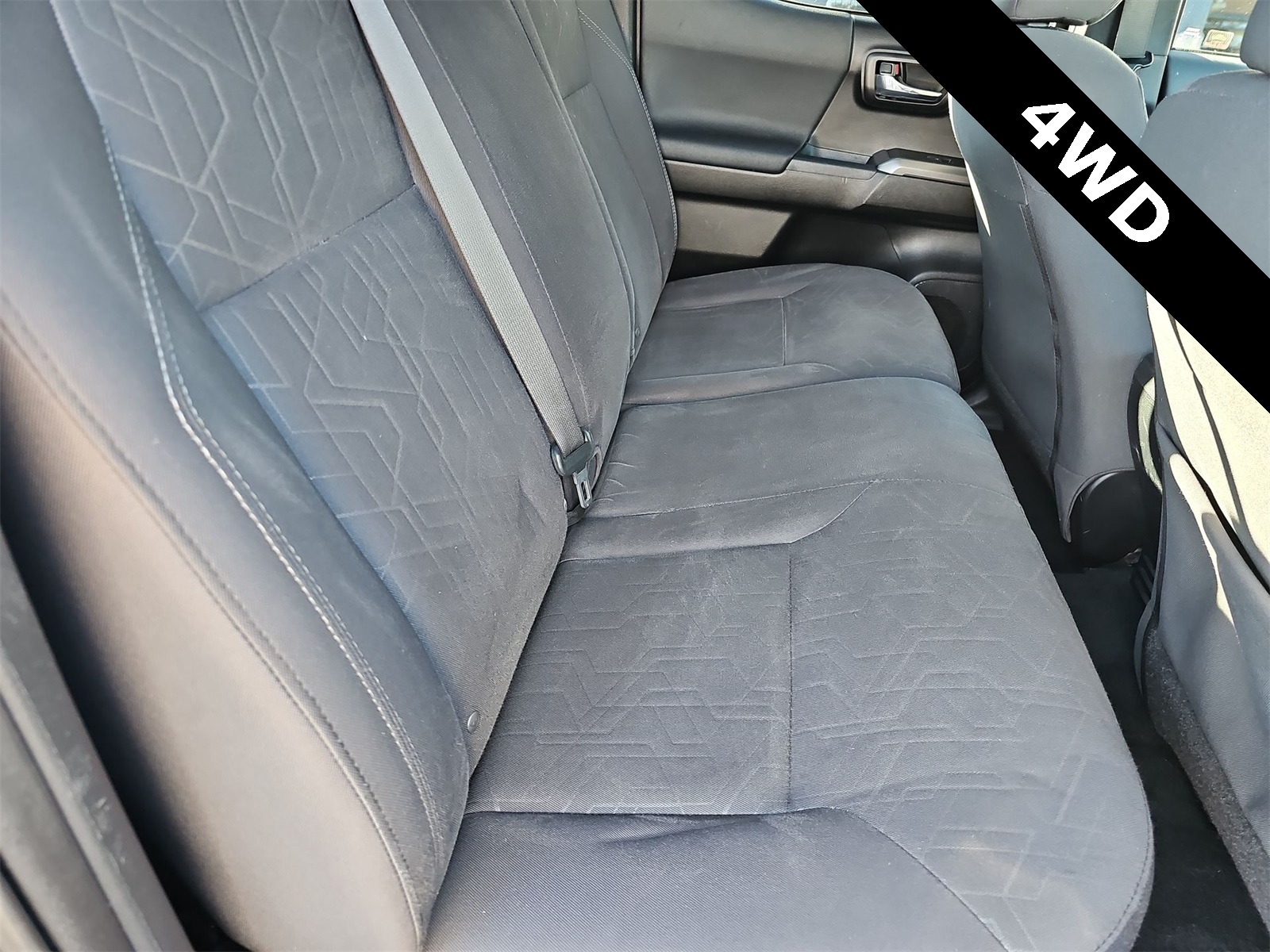 Thumbnail: 2018 Toyota Tacoma - 17