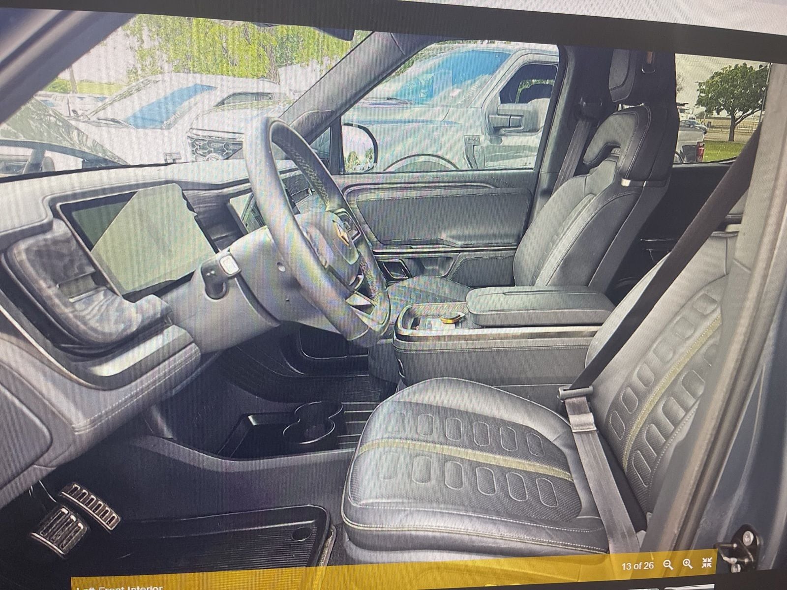 Thumbnail: 2022 Rivian R1T - 9