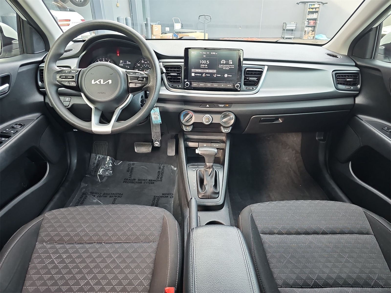 Thumbnail: 2023 Kia Rio - 14