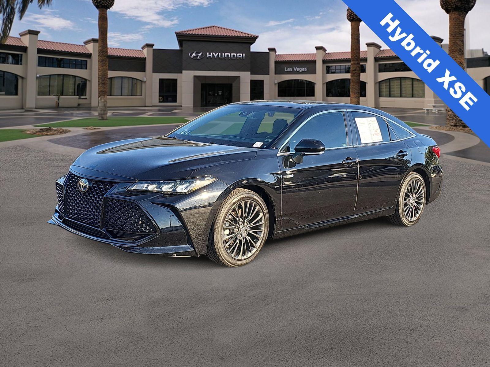 Thumbnail: 2021 Toyota Avalon - 4
