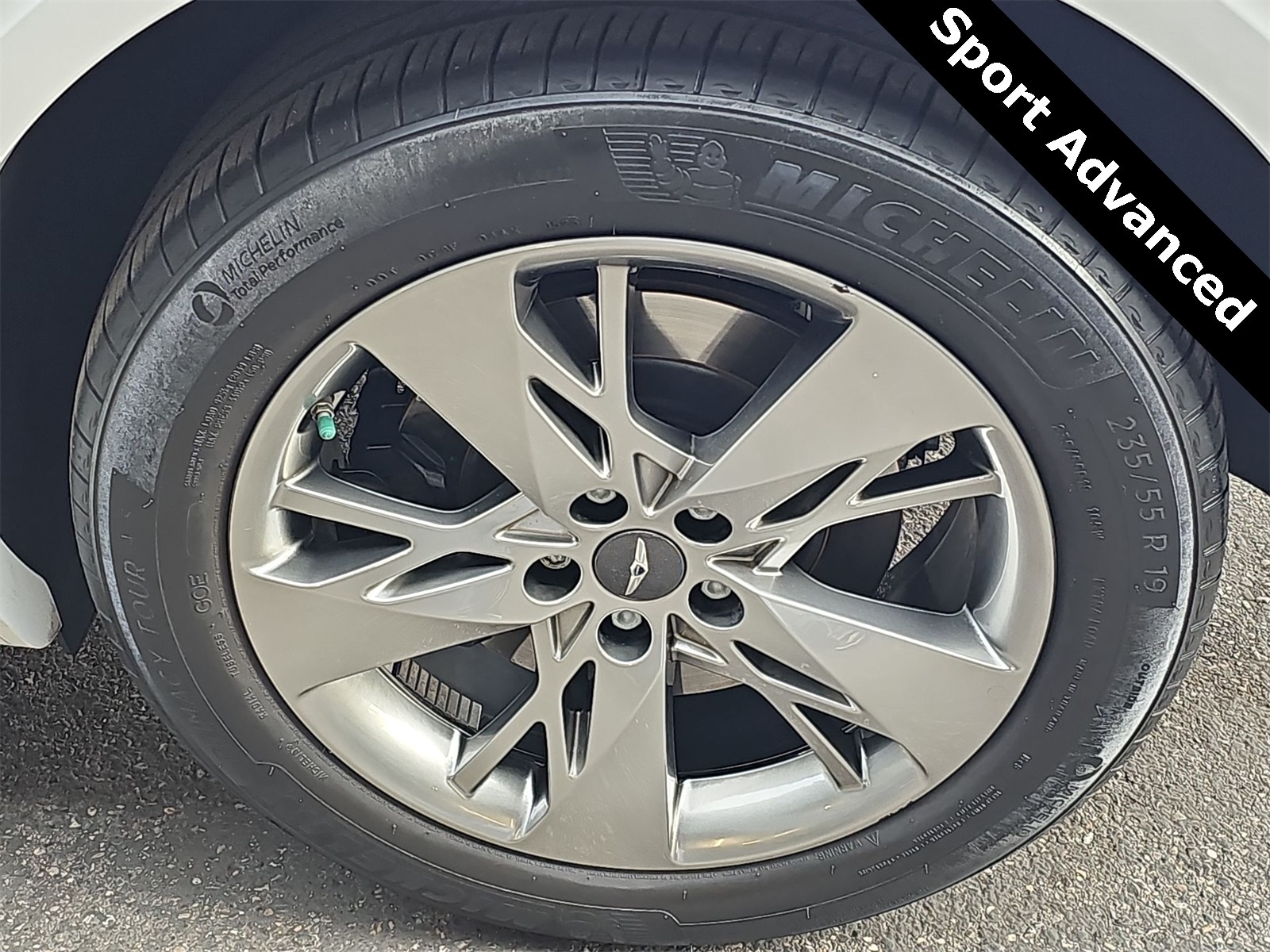 Thumbnail: 2023 Genesis GV70 - 12