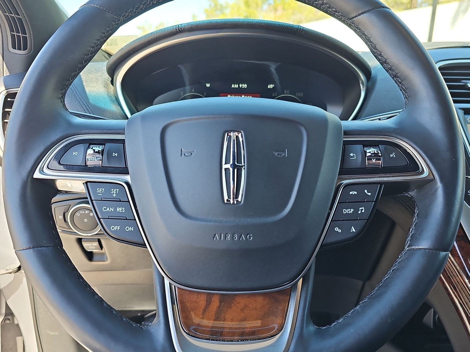 Thumbnail: 2020 Lincoln Nautilus - 20