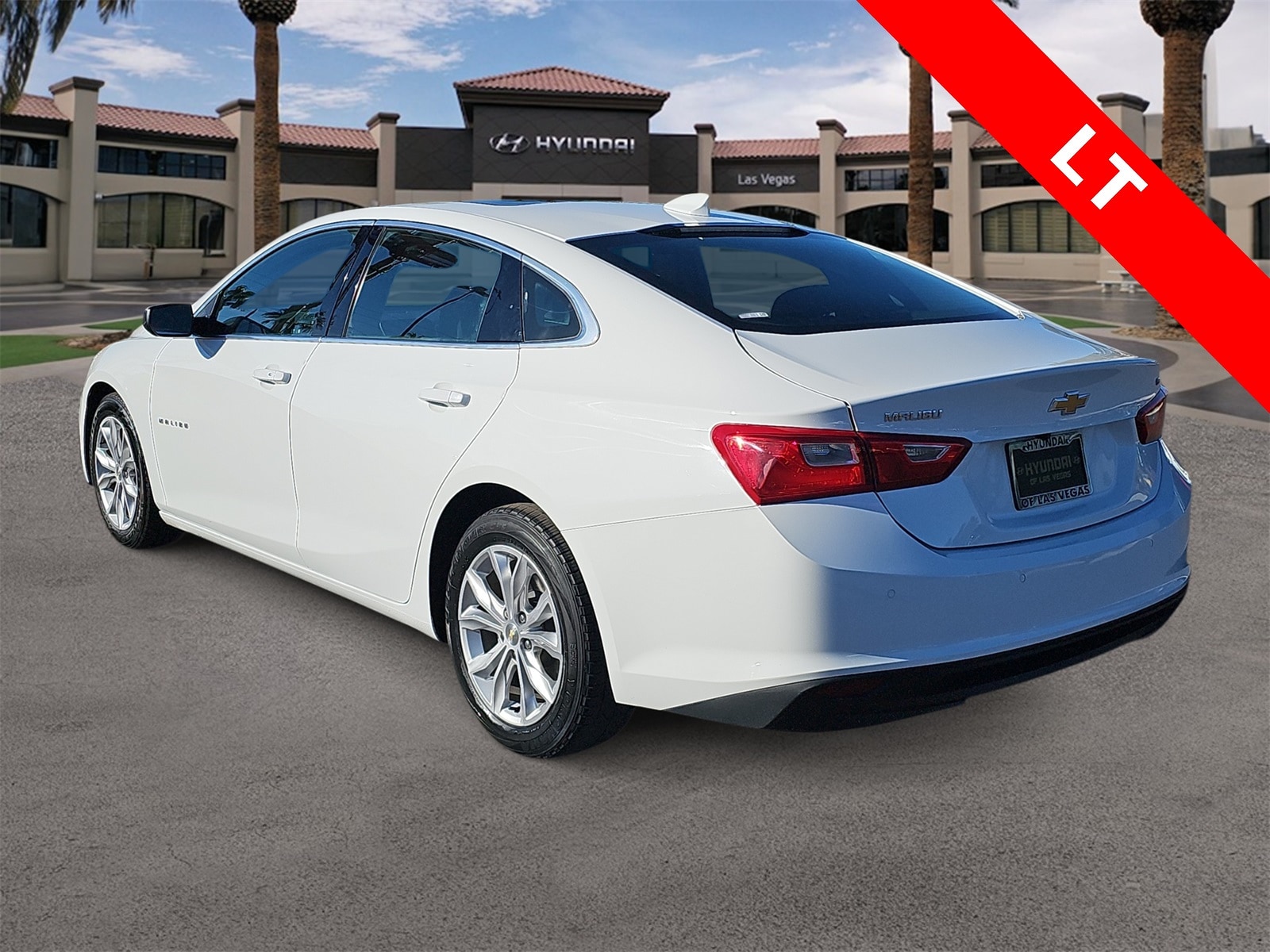 Thumbnail: 2024 Chevrolet Malibu - 6