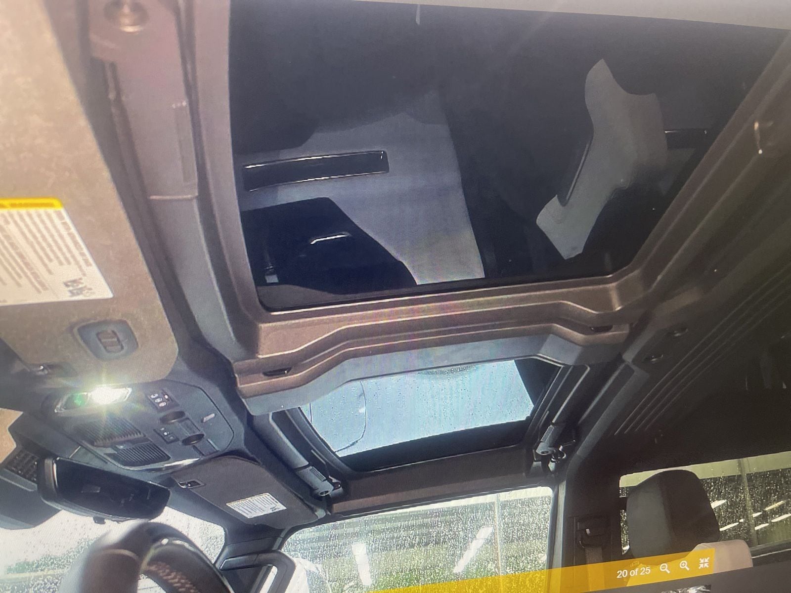 Thumbnail: 2025 GMC Hummer EV - 16