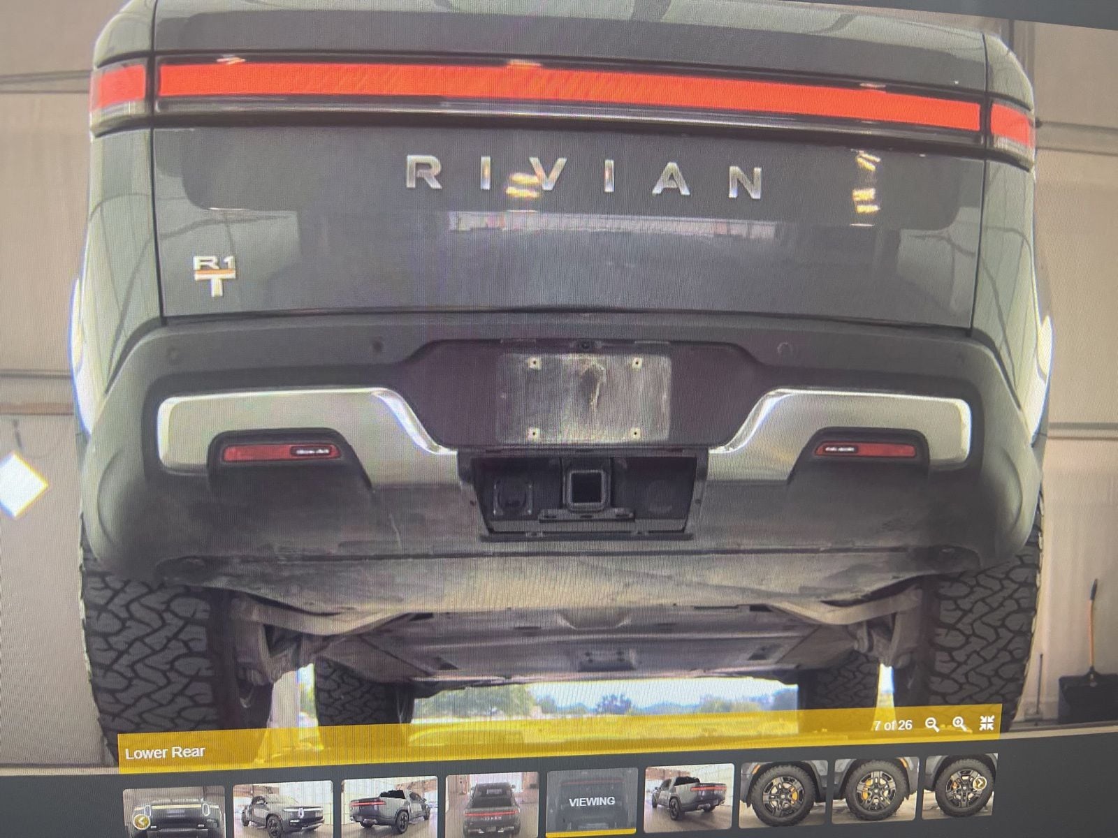 Thumbnail: 2022 Rivian R1T - 6