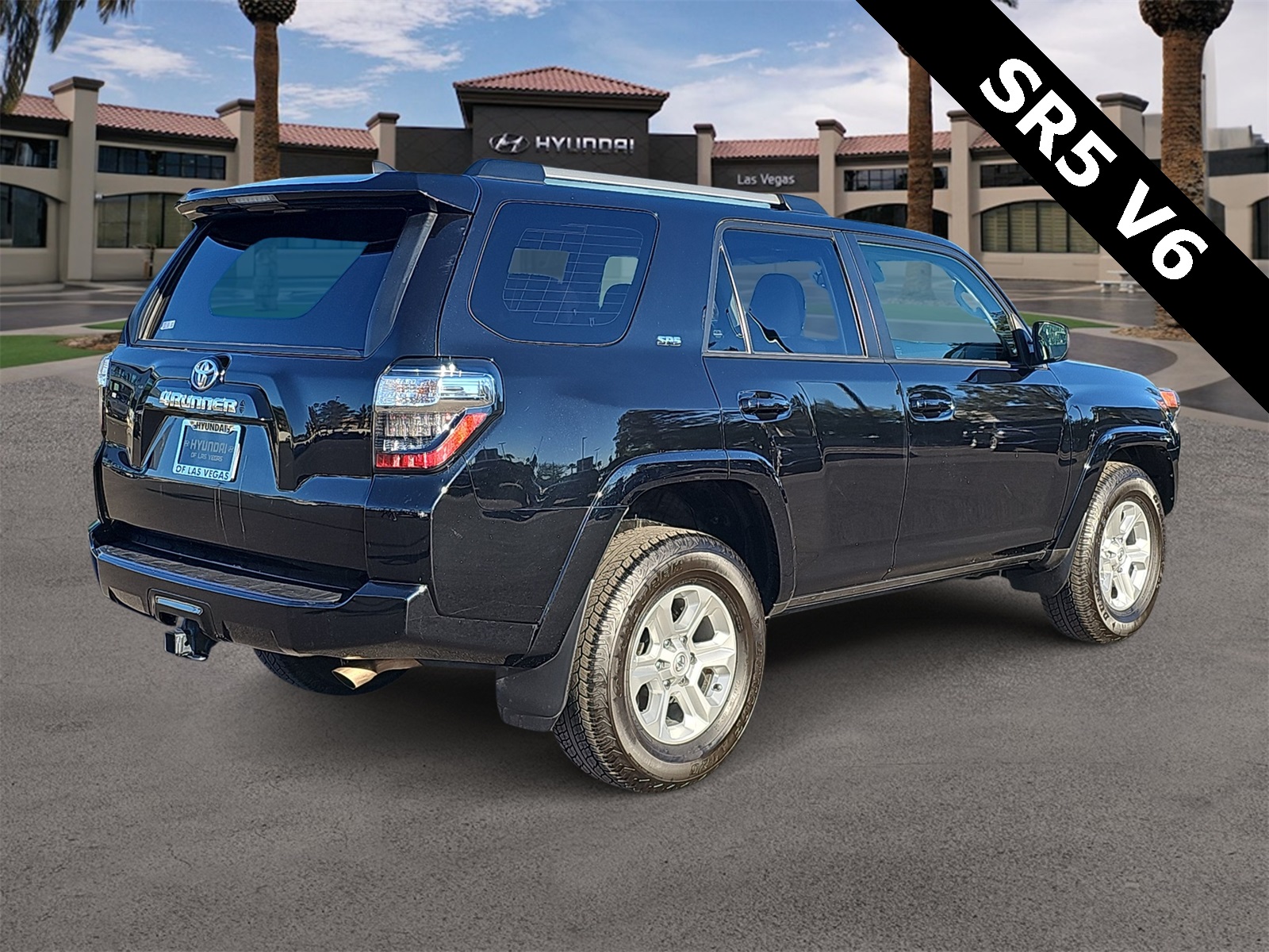 Thumbnail: 2024 Toyota 4Runner - 8