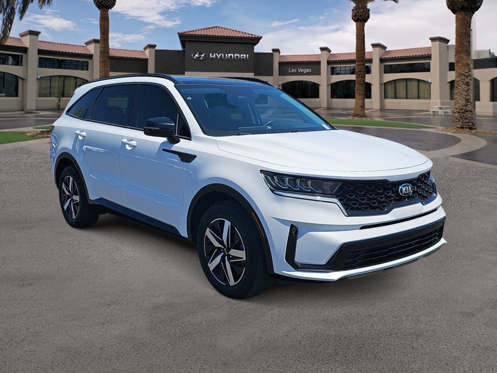 2021 Kia Sorento S photo 2