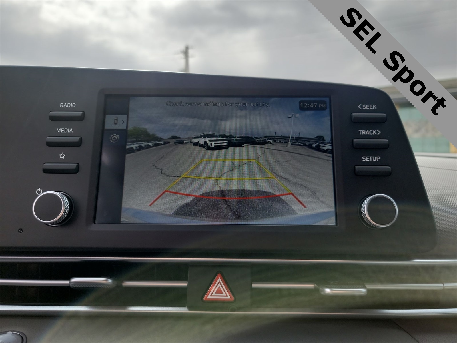 Thumbnail: 2025 Hyundai Elantra - 22