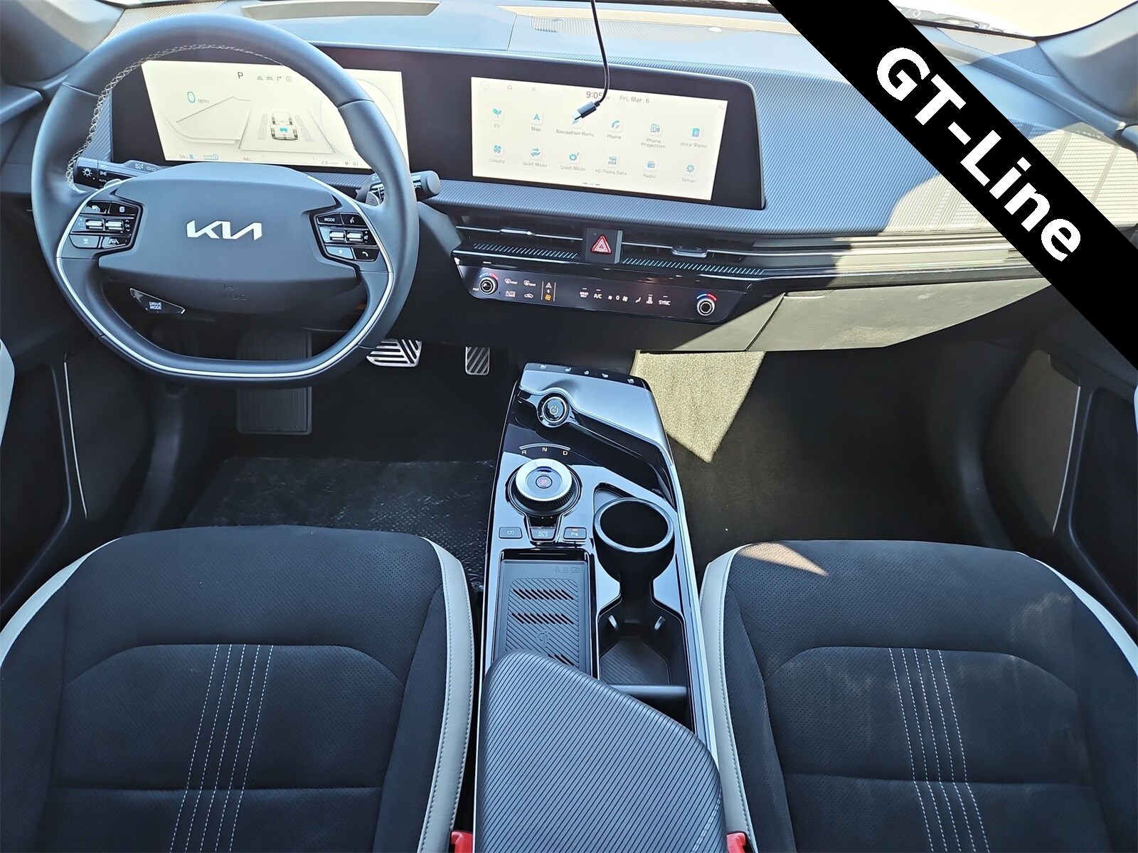 Thumbnail: 2023 Kia EV6 - 14